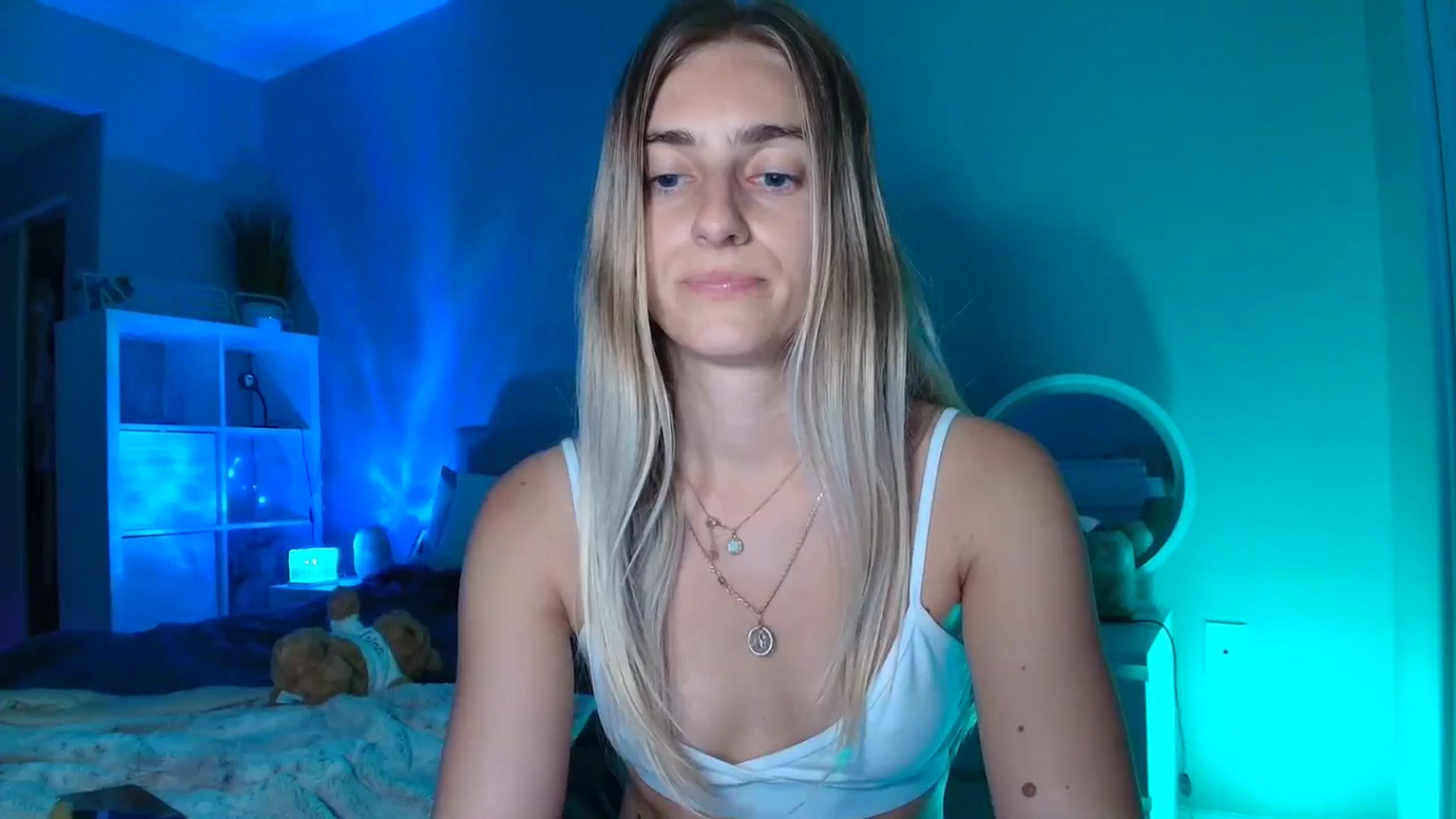 Gallery image thumbnail from Irina_VQ's myfreecams stream on, 03/21/2026, 10:32 image 12 of 20