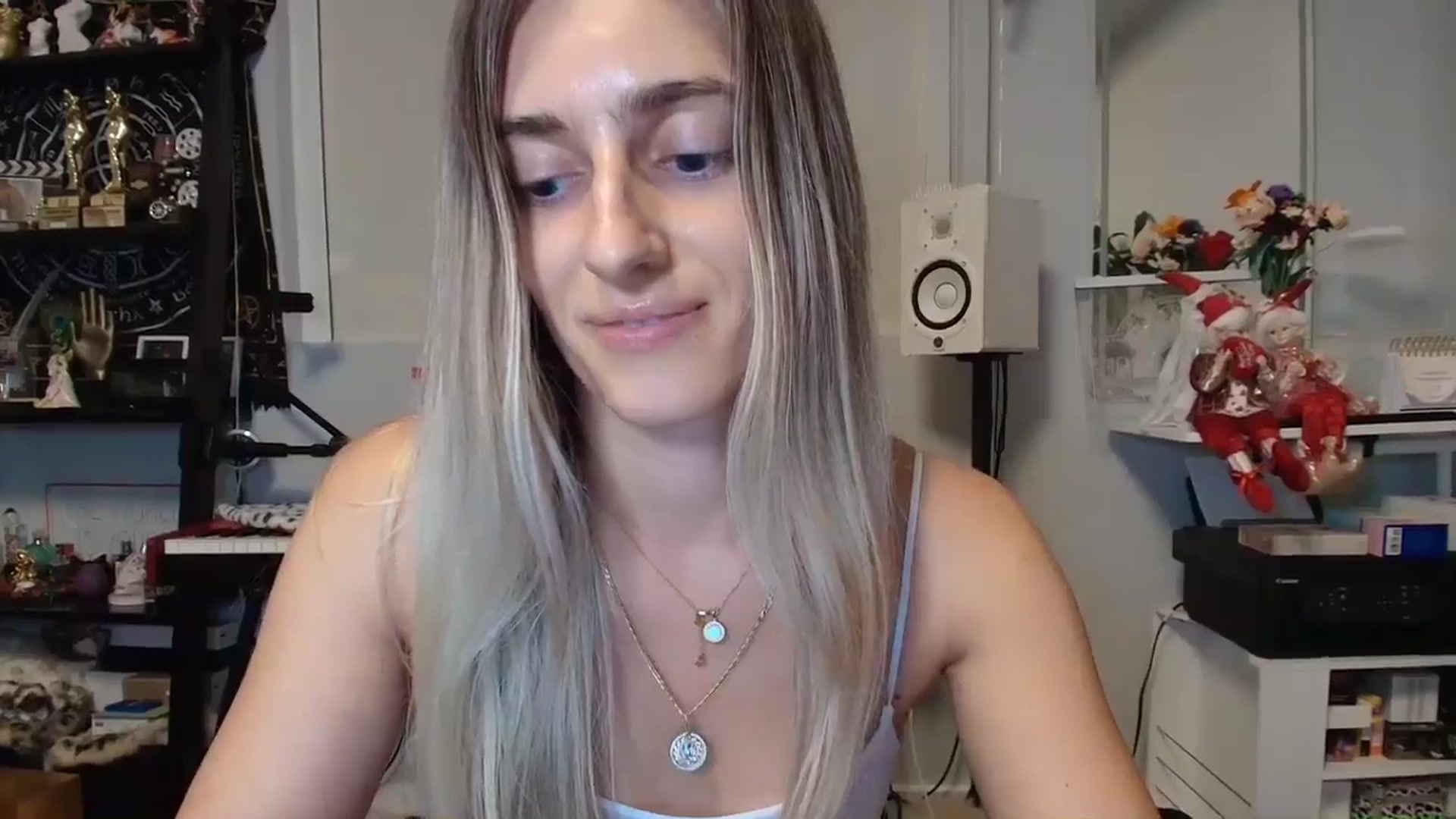 Gallery image thumbnail from Irina_VQ's myfreecams stream on, 03/26/2026, 05:59 image 10 of 20