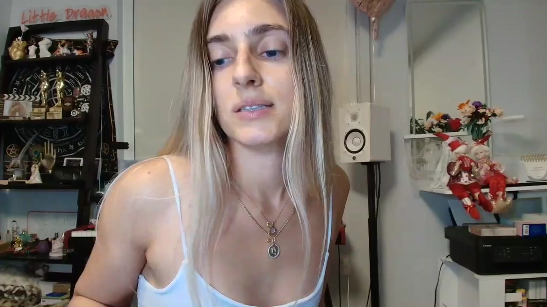 Gallery image thumbnail from Irina_VQ's myfreecams stream on, 03/26/2026, 05:59 image 4 of 20