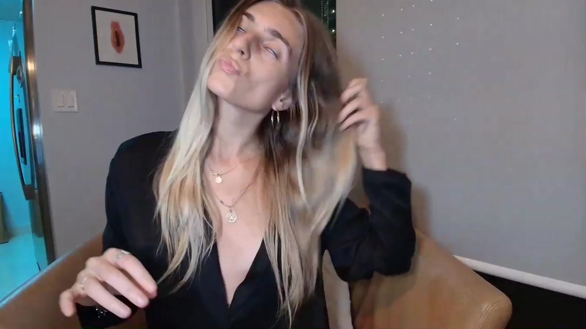 Gallery image thumbnail from Irina_VQ's myfreecams stream on, 03/27/2026, 04:41 image 1 of 20