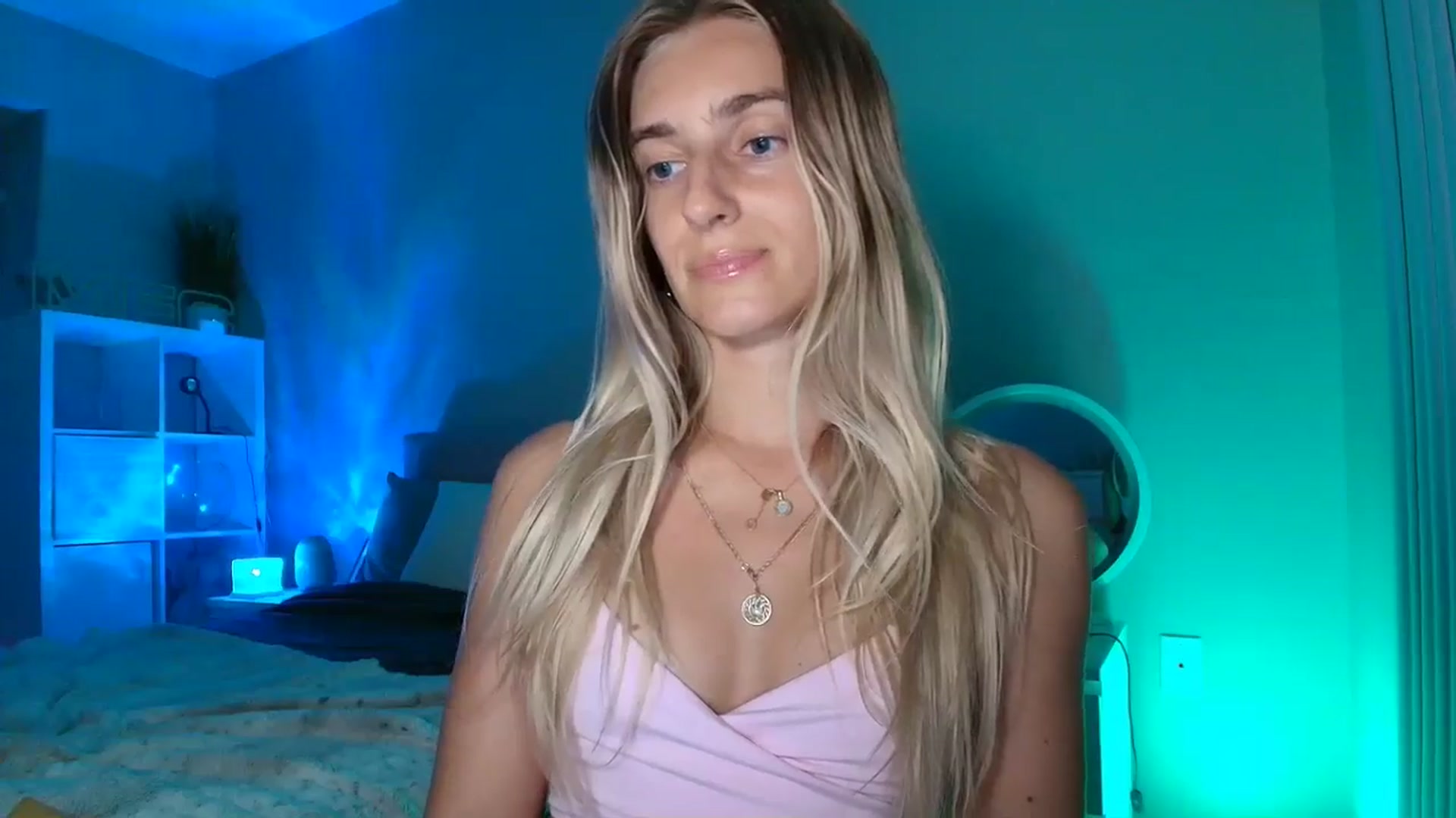 Gallery image thumbnail from Irina_VQ's myfreecams stream on, 03/30/2026, 06:56 image 7 of 20