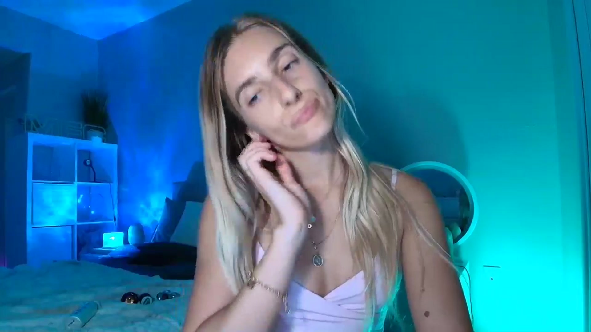 Gallery image thumbnail from Irina_VQ's myfreecams stream on, 03/30/2026, 07:59 image 3 of 20