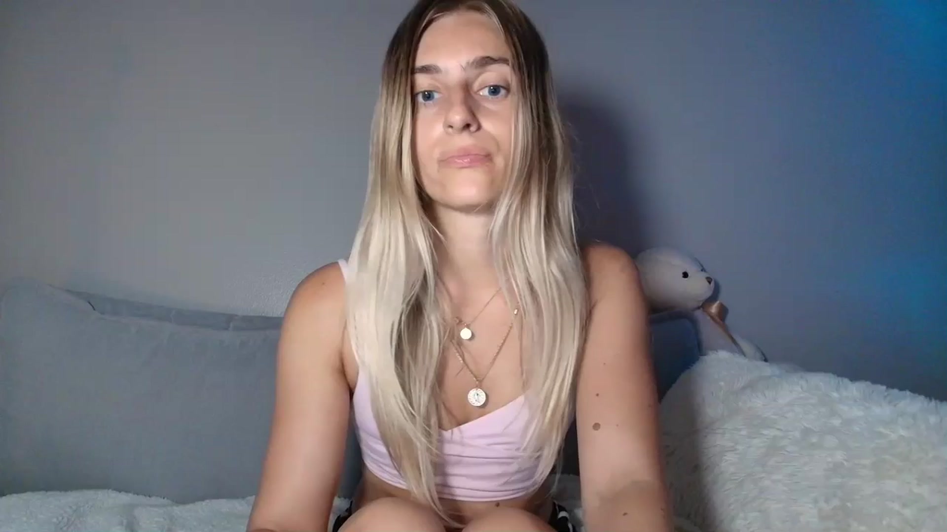 Gallery image thumbnail from Irina_VQ's myfreecams stream on, 03/31/2026, 06:04 image 1 of 20