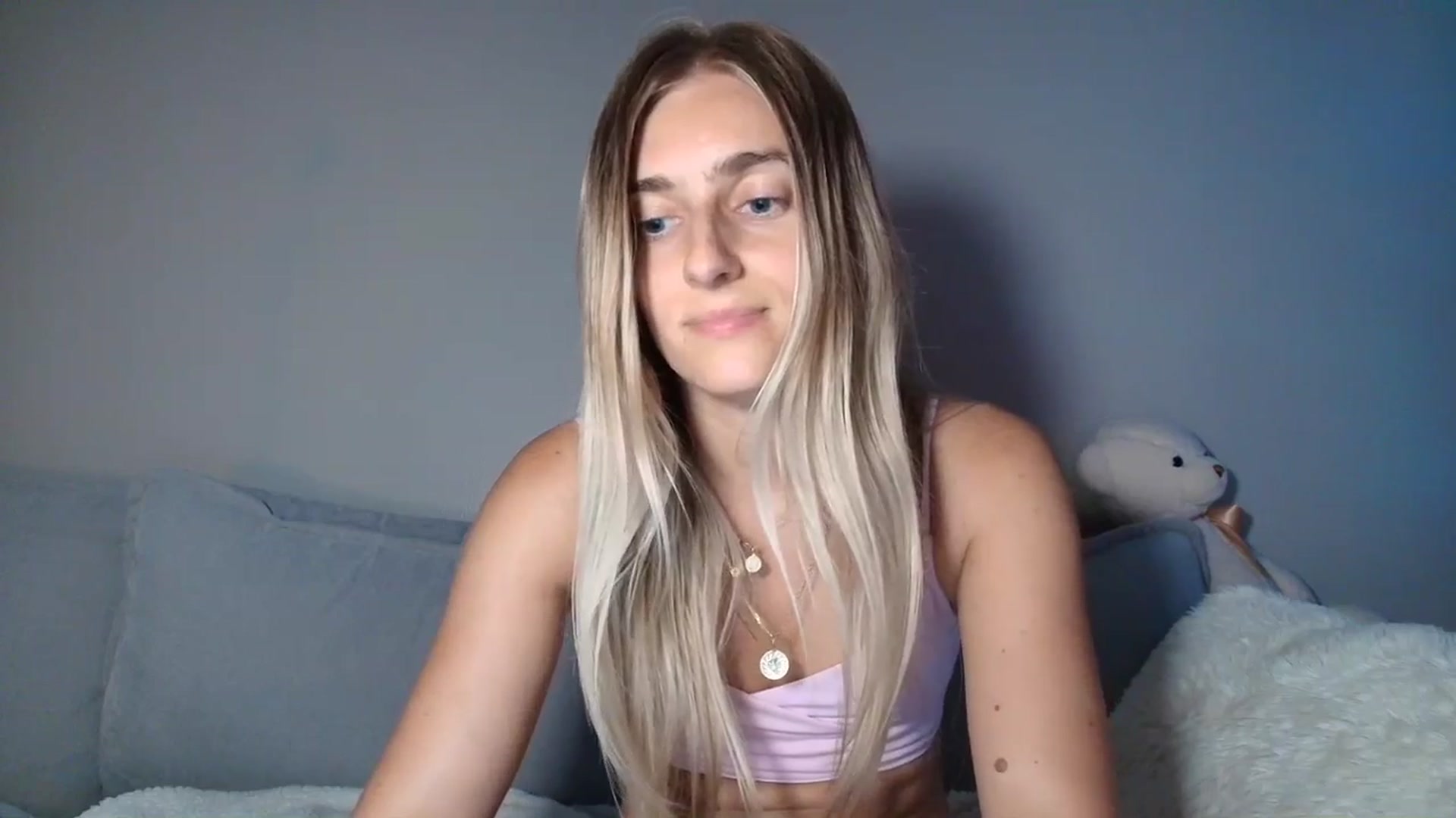 Gallery image thumbnail from Irina_VQ's myfreecams stream on, 03/31/2026, 06:04 image 9 of 20