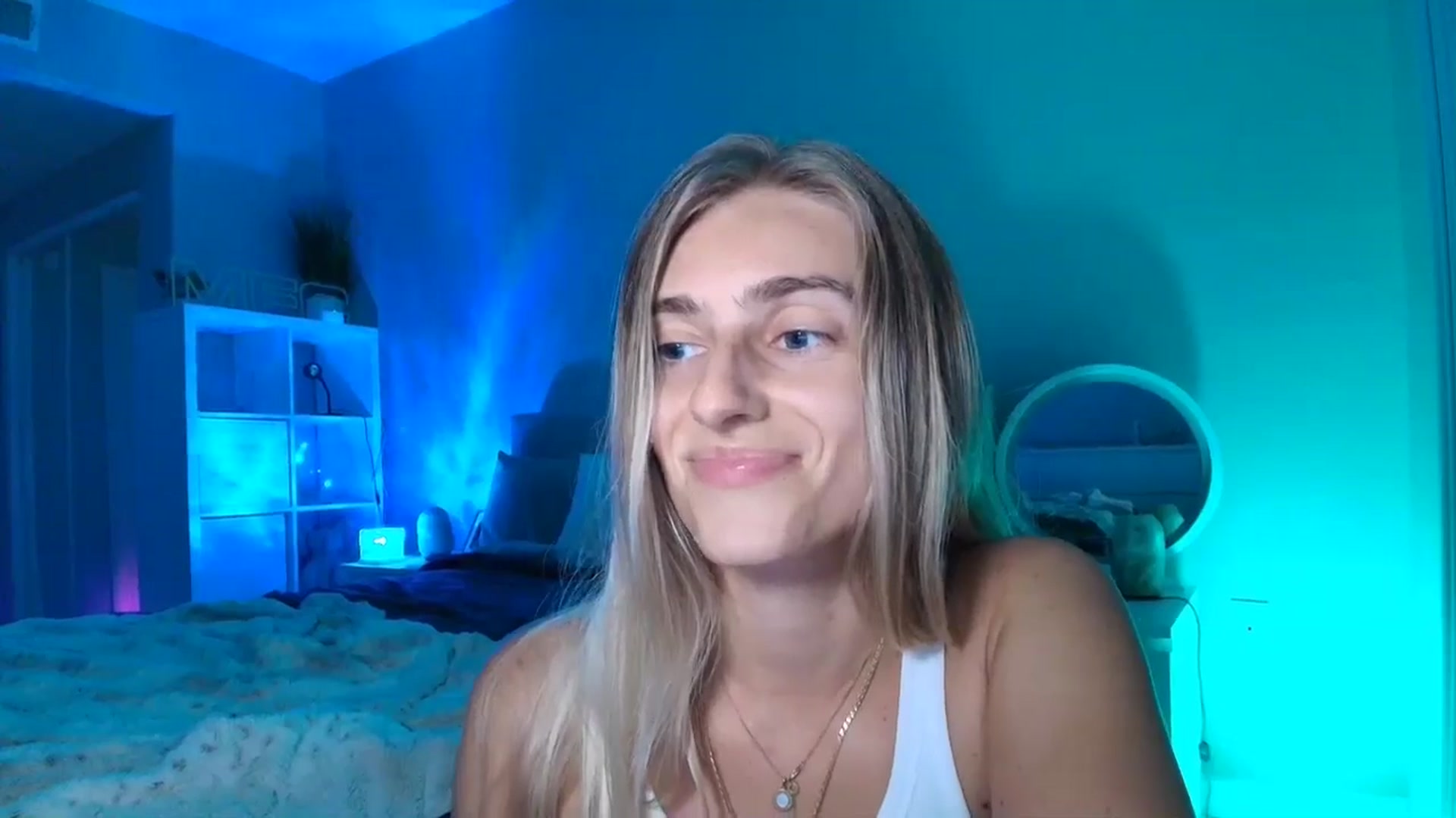 Gallery image thumbnail from Irina_VQ's myfreecams stream on, 04/03/2026, 06:11 image 6 of 20