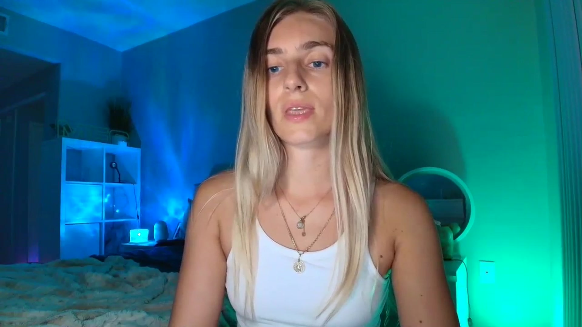 Gallery image thumbnail from Irina_VQ's myfreecams stream on, 04/03/2026, 06:11 image 15 of 20