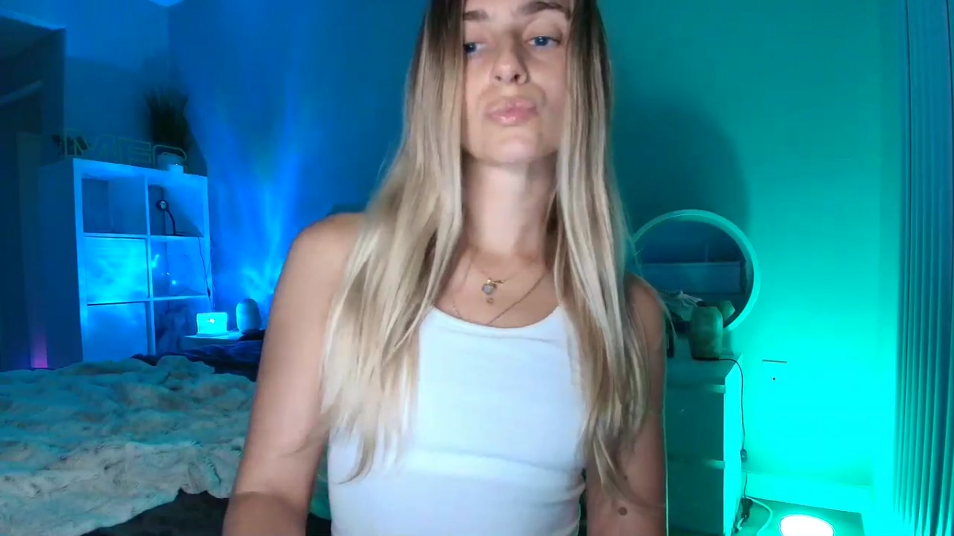 Gallery image thumbnail from Irina_VQ's myfreecams stream on, 04/03/2026, 06:58 image 18 of 20