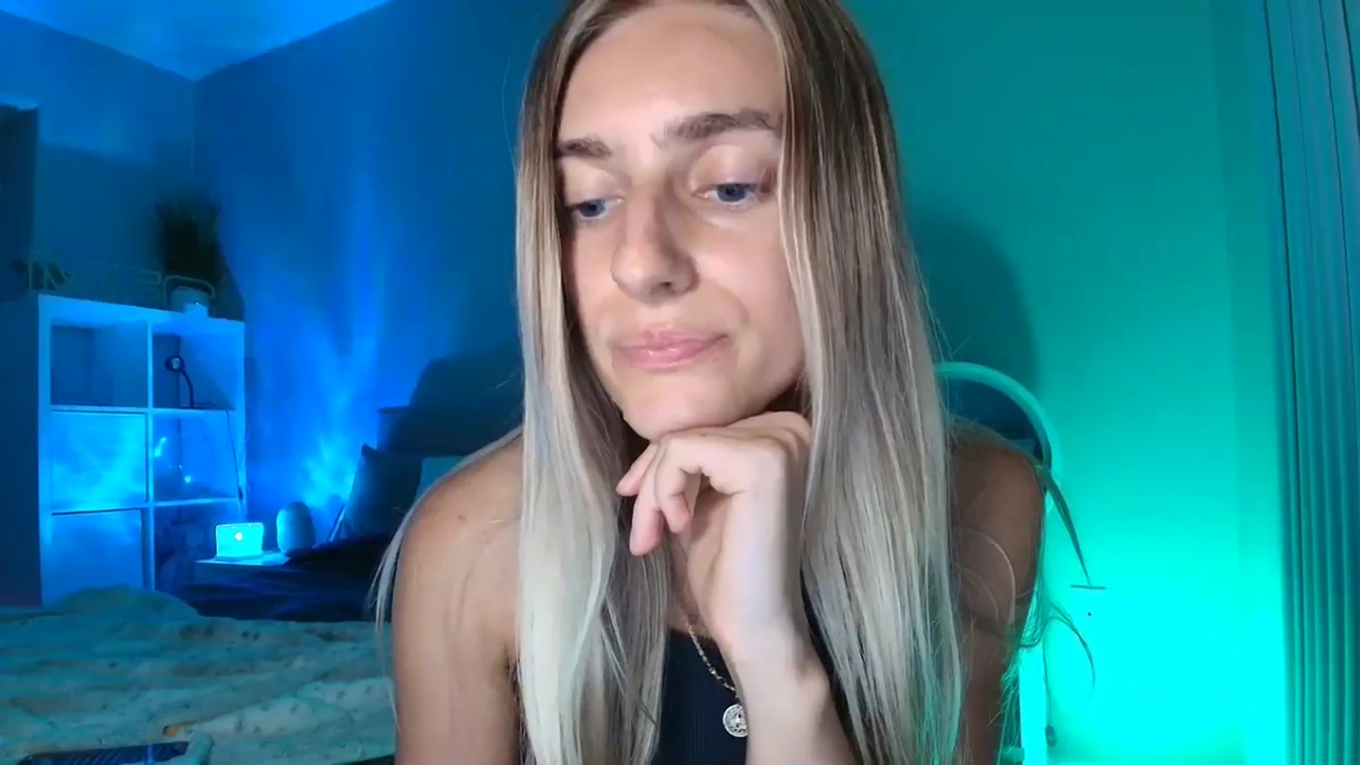 Gallery image thumbnail from Irina_VQ's myfreecams stream on, 04/04/2026, 08:40 image 8 of 20