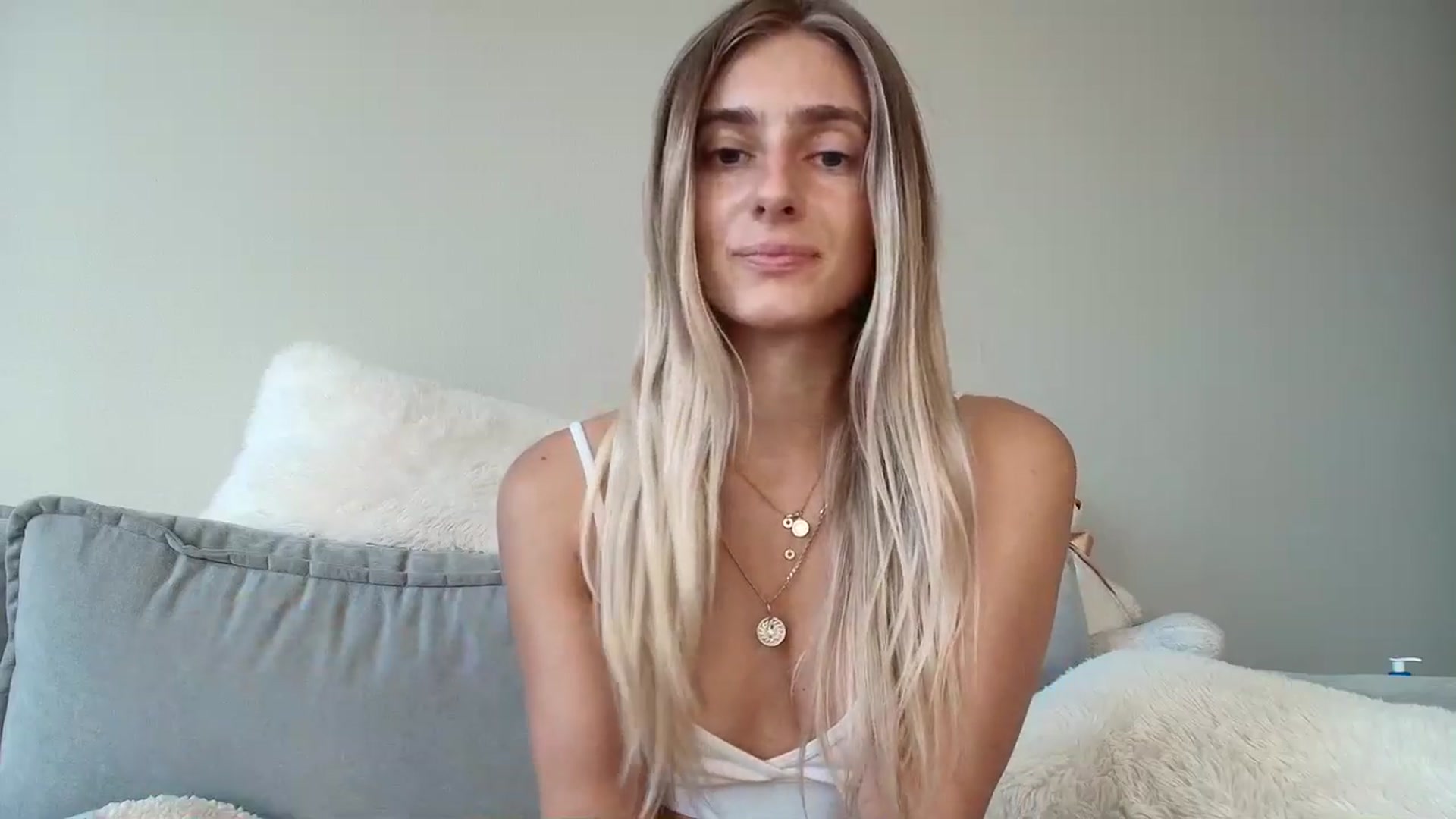 Gallery image thumbnail from Irina_VQ's myfreecams stream on, 04/05/2026, 01:45 image 8 of 20