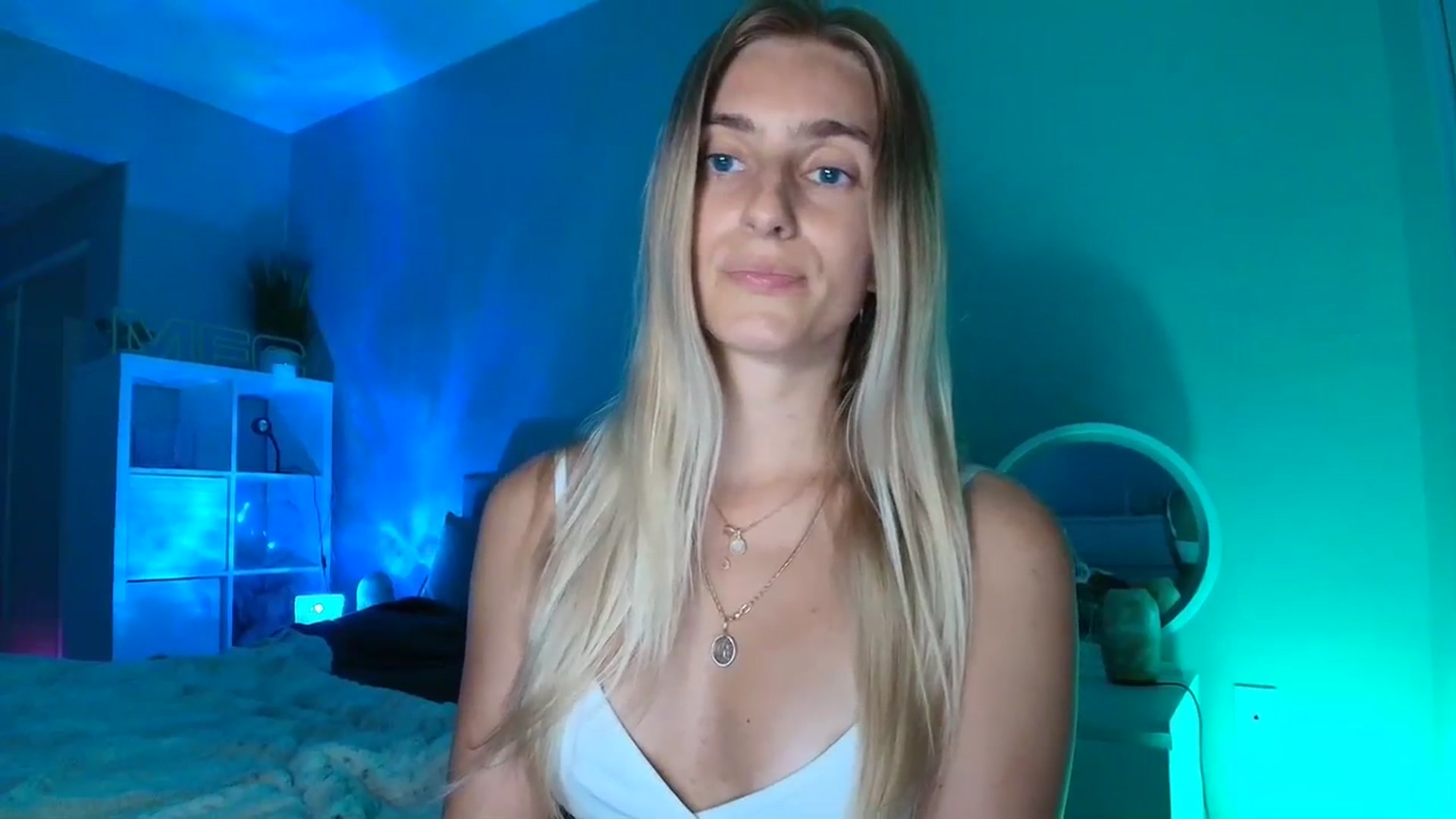 Gallery image thumbnail from Irina_VQ's myfreecams stream on, 04/05/2026, 04:02 image 14 of 20
