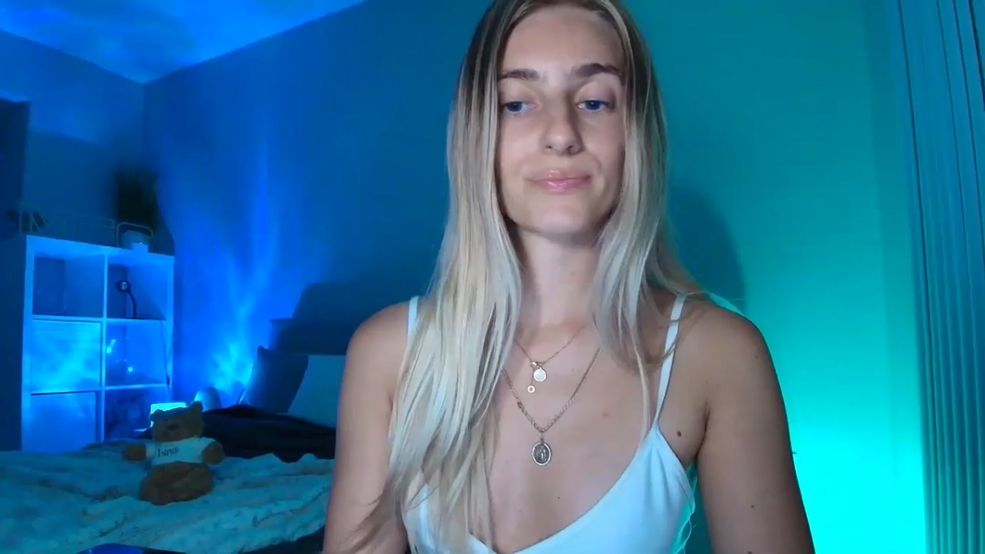 Gallery image thumbnail from Irina_VQ's myfreecams stream on, 04/05/2026, 08:24 image 5 of 20