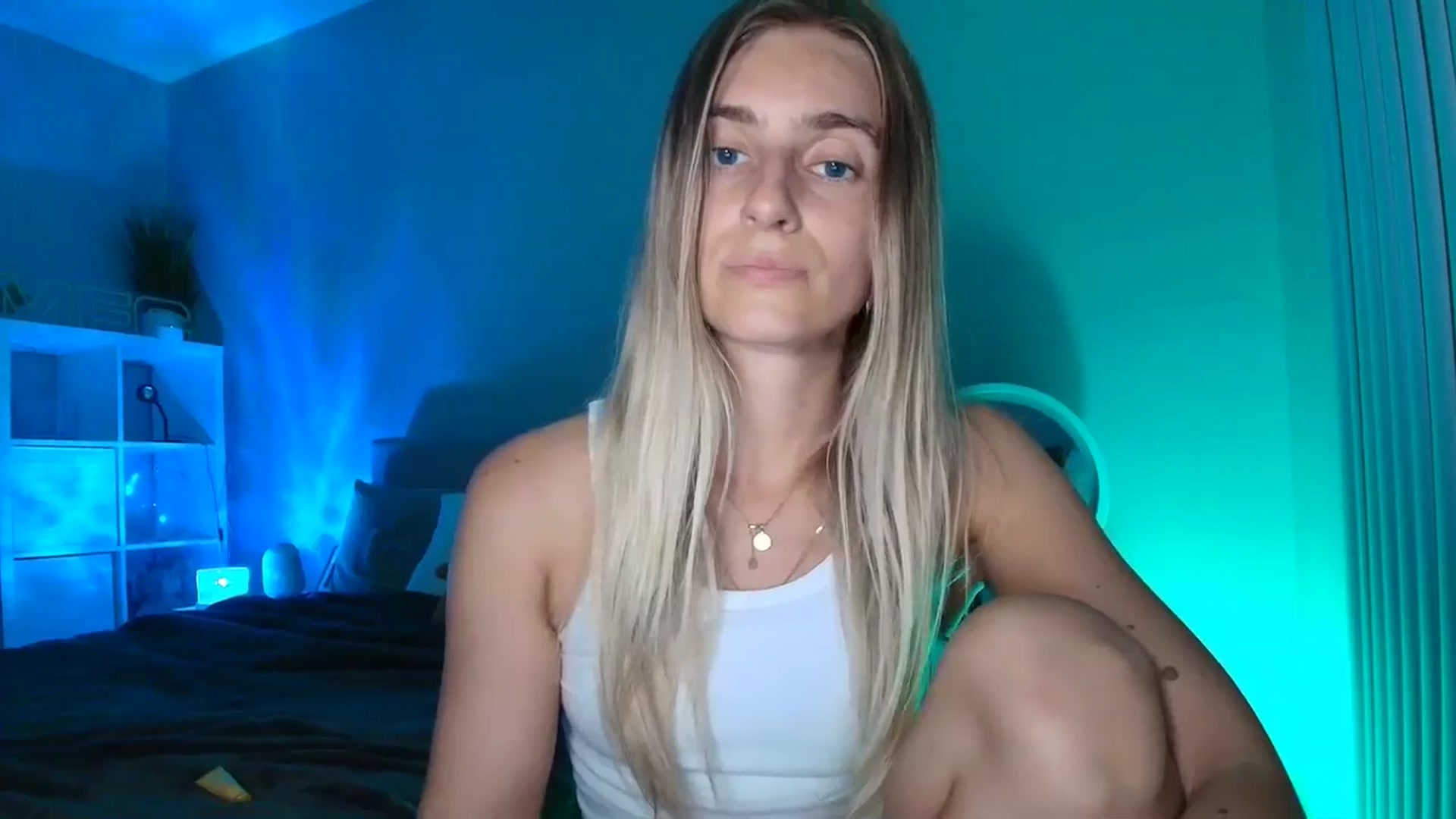 Gallery image thumbnail from Irina_VQ's myfreecams stream on, 04/06/2026, 05:04 image 17 of 20