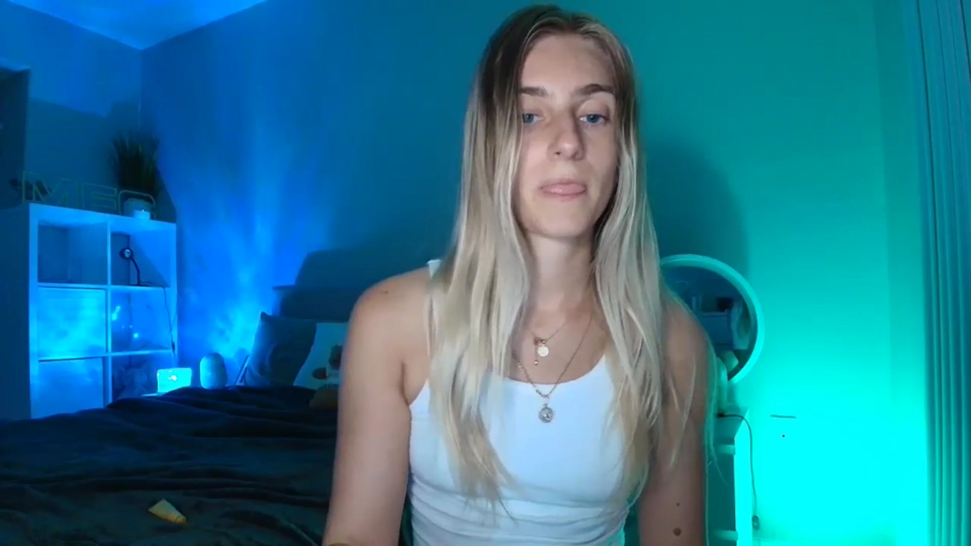 Gallery image thumbnail from Irina_VQ's myfreecams stream on, 04/06/2026, 05:04 image 20 of 20