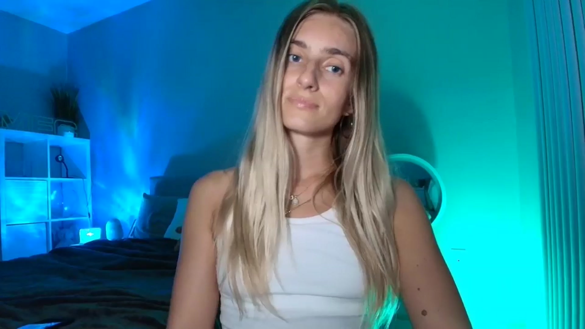 Gallery image thumbnail from Irina_VQ's myfreecams stream on, 04/06/2026, 05:04 image 14 of 20