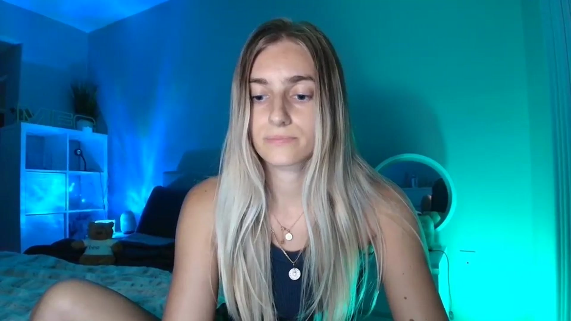 Gallery image thumbnail from Irina_VQ's myfreecams stream on, 04/07/2026, 07:10 image 12 of 20