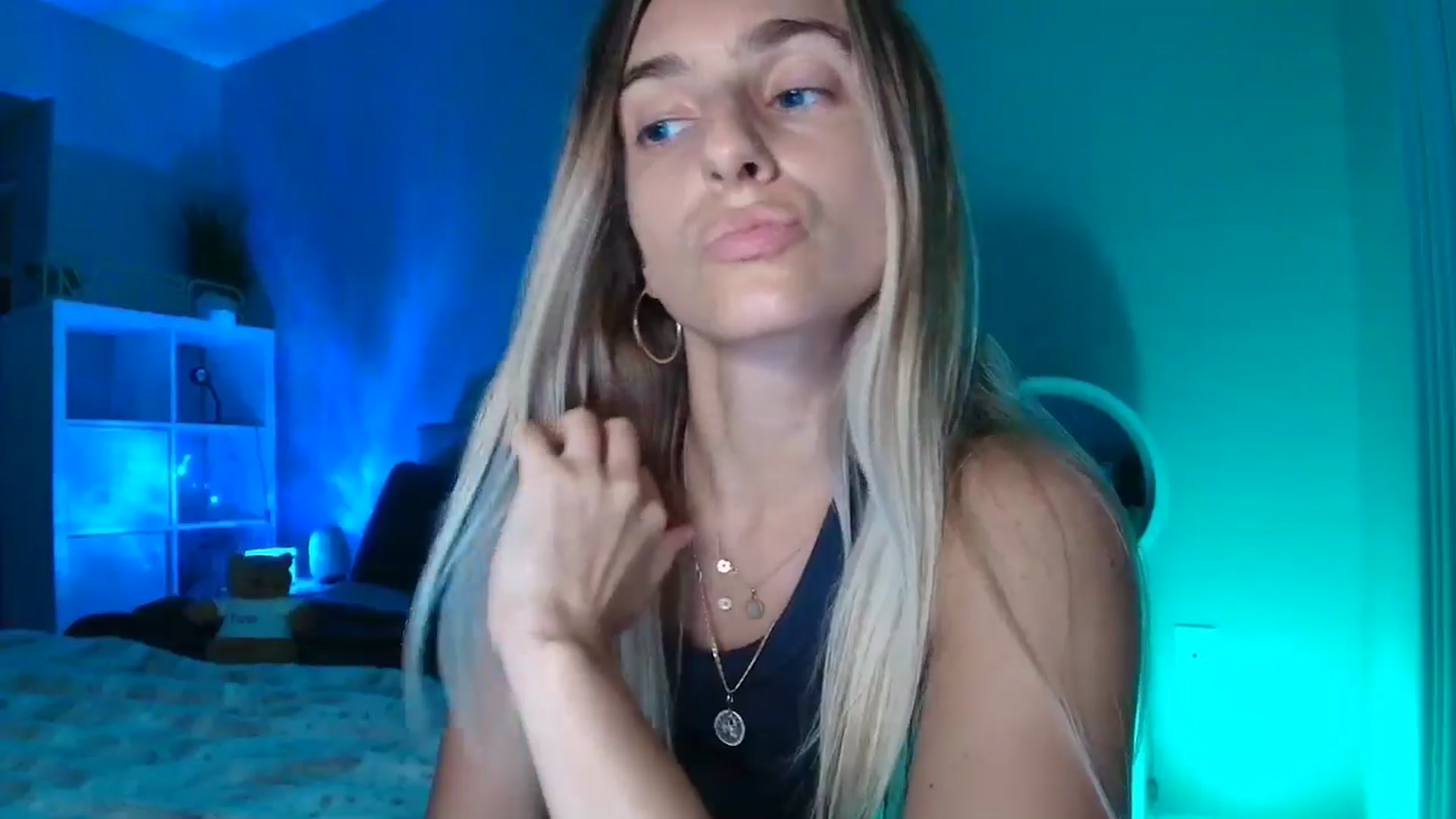 Gallery image thumbnail from Irina_VQ's myfreecams stream on, 04/07/2026, 07:10 image 5 of 20