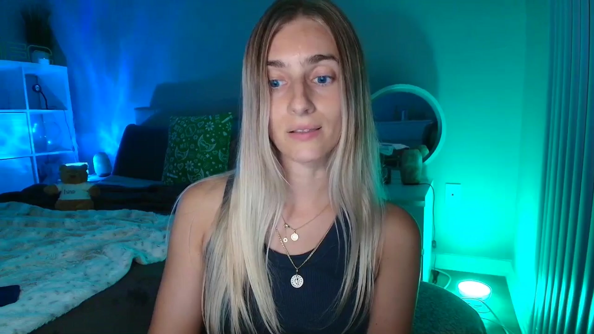 Gallery image thumbnail from Irina_VQ's myfreecams stream on, 04/07/2026, 07:10 image 18 of 20