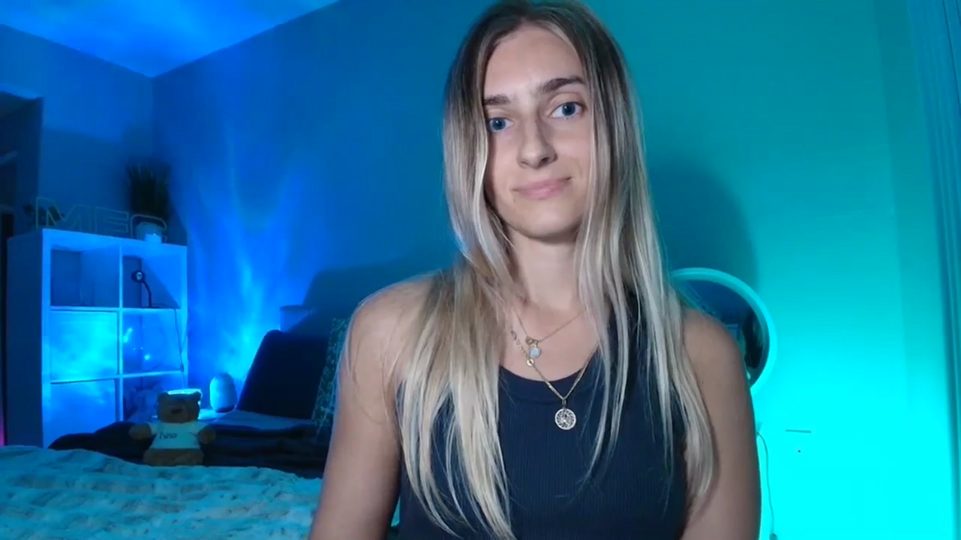 Gallery image thumbnail from Irina_VQ's myfreecams stream on, 04/07/2026, 07:10 image 14 of 20