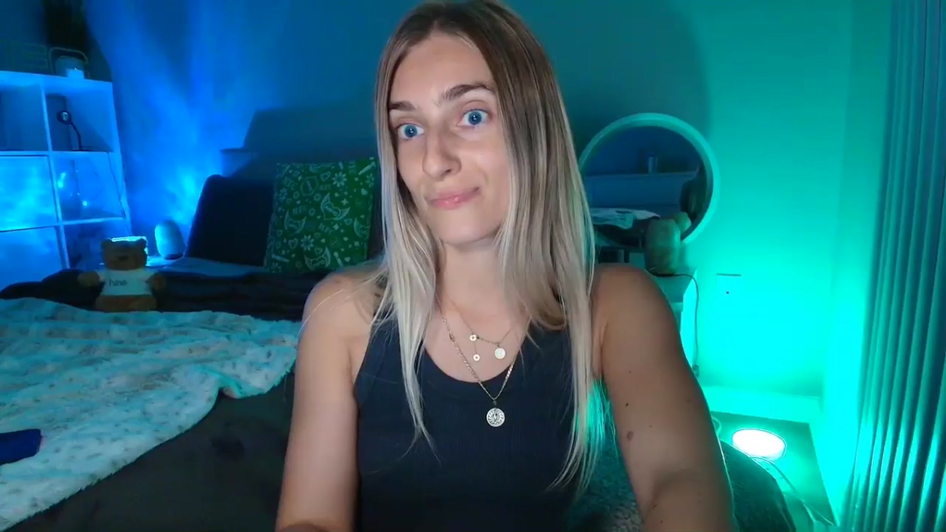 Gallery image thumbnail from Irina_VQ's myfreecams stream on, 04/07/2026, 07:10 image 19 of 20