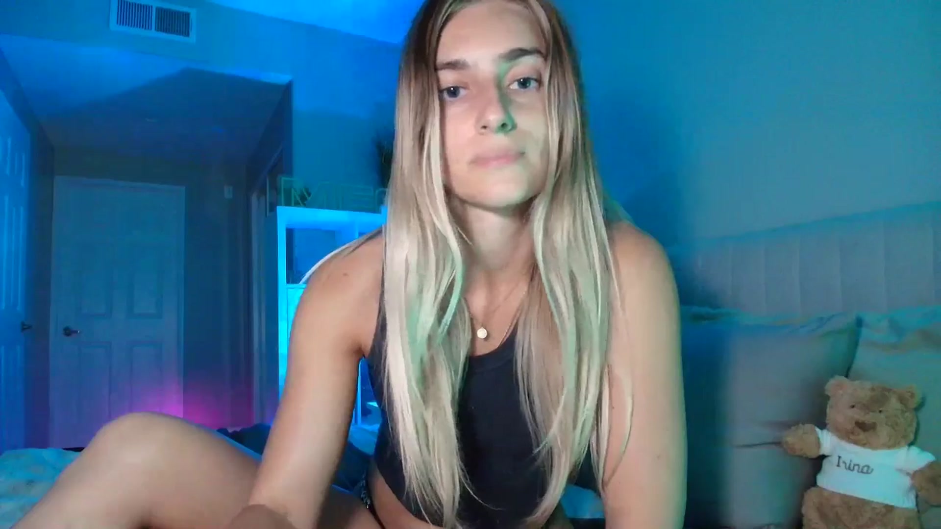 Gallery image thumbnail from Irina_VQ's myfreecams stream on, 04/07/2026, 09:25 image 4 of 20