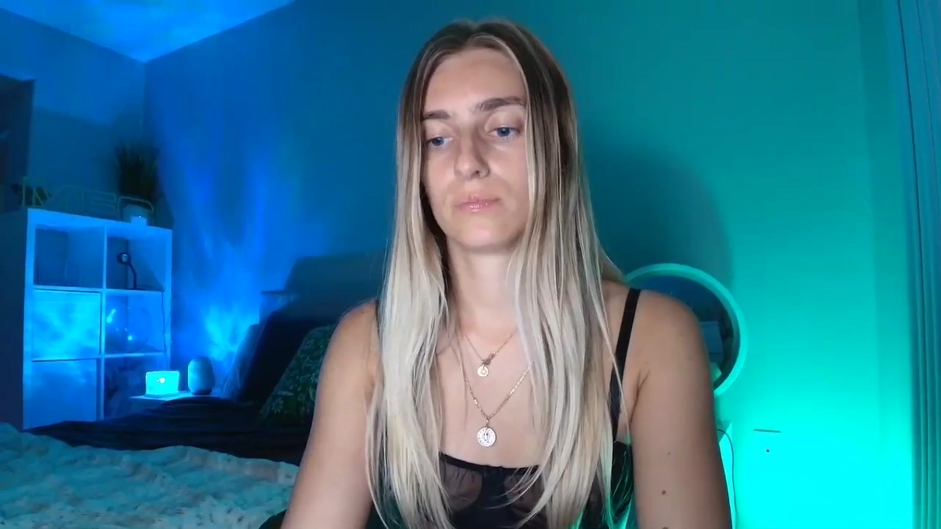 Gallery image thumbnail from Irina_VQ's myfreecams stream on, 04/08/2026, 04:06 image 8 of 20