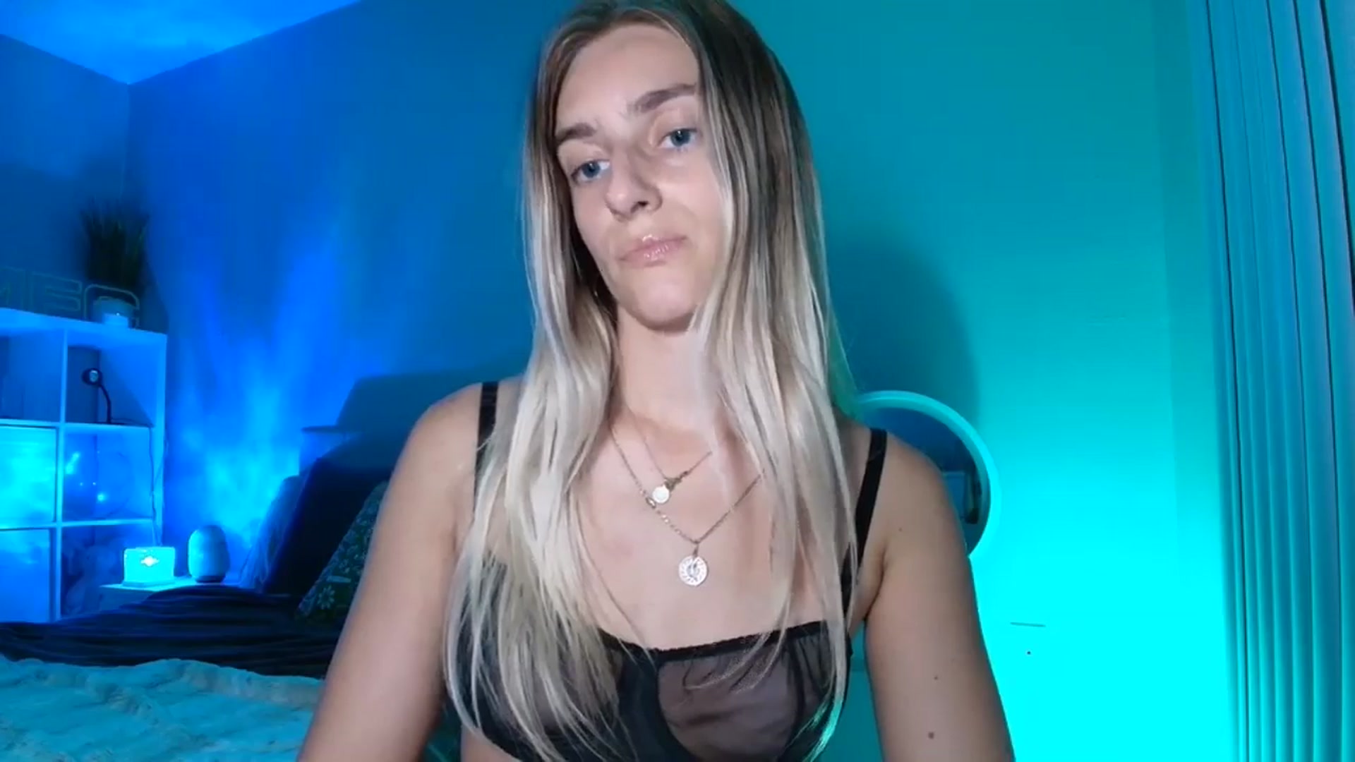 Gallery image thumbnail from Irina_VQ's myfreecams stream on, 04/08/2026, 04:06 image 3 of 20
