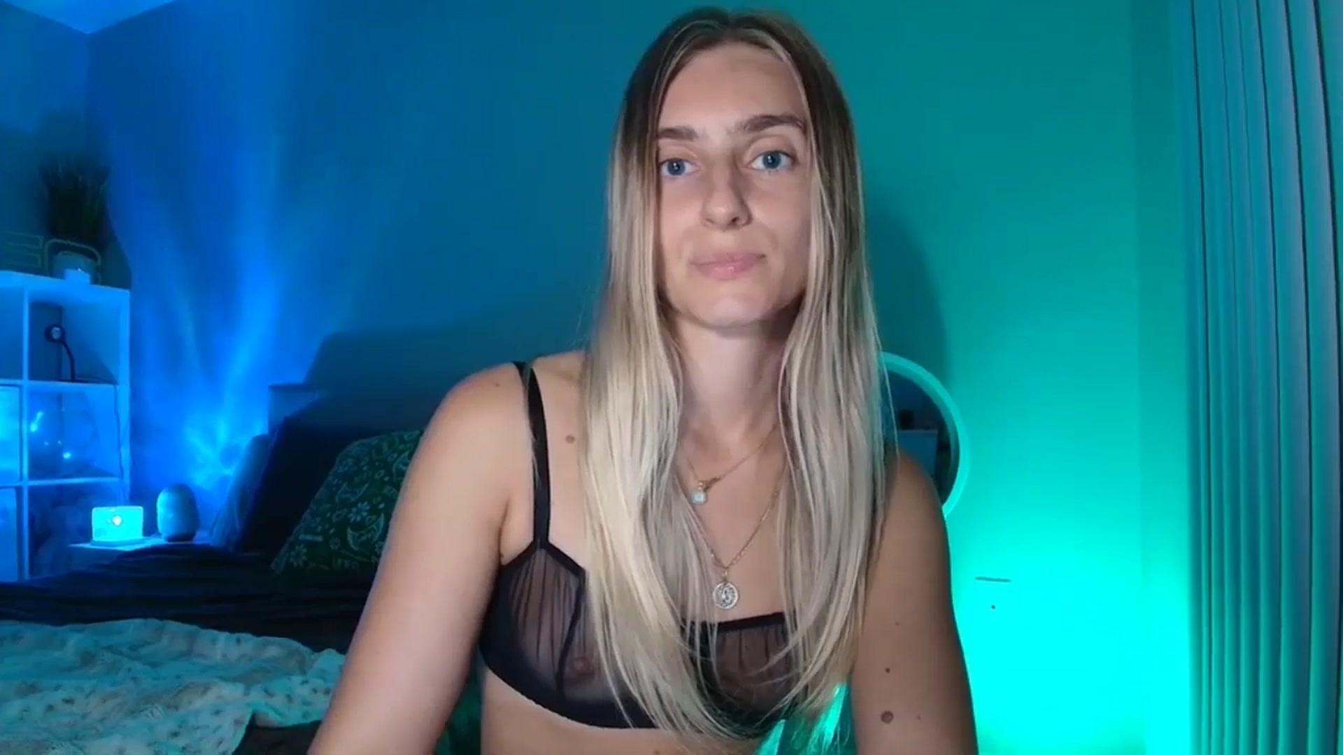 Gallery image thumbnail from Irina_VQ's myfreecams stream on, 04/08/2026, 06:58 image 9 of 20