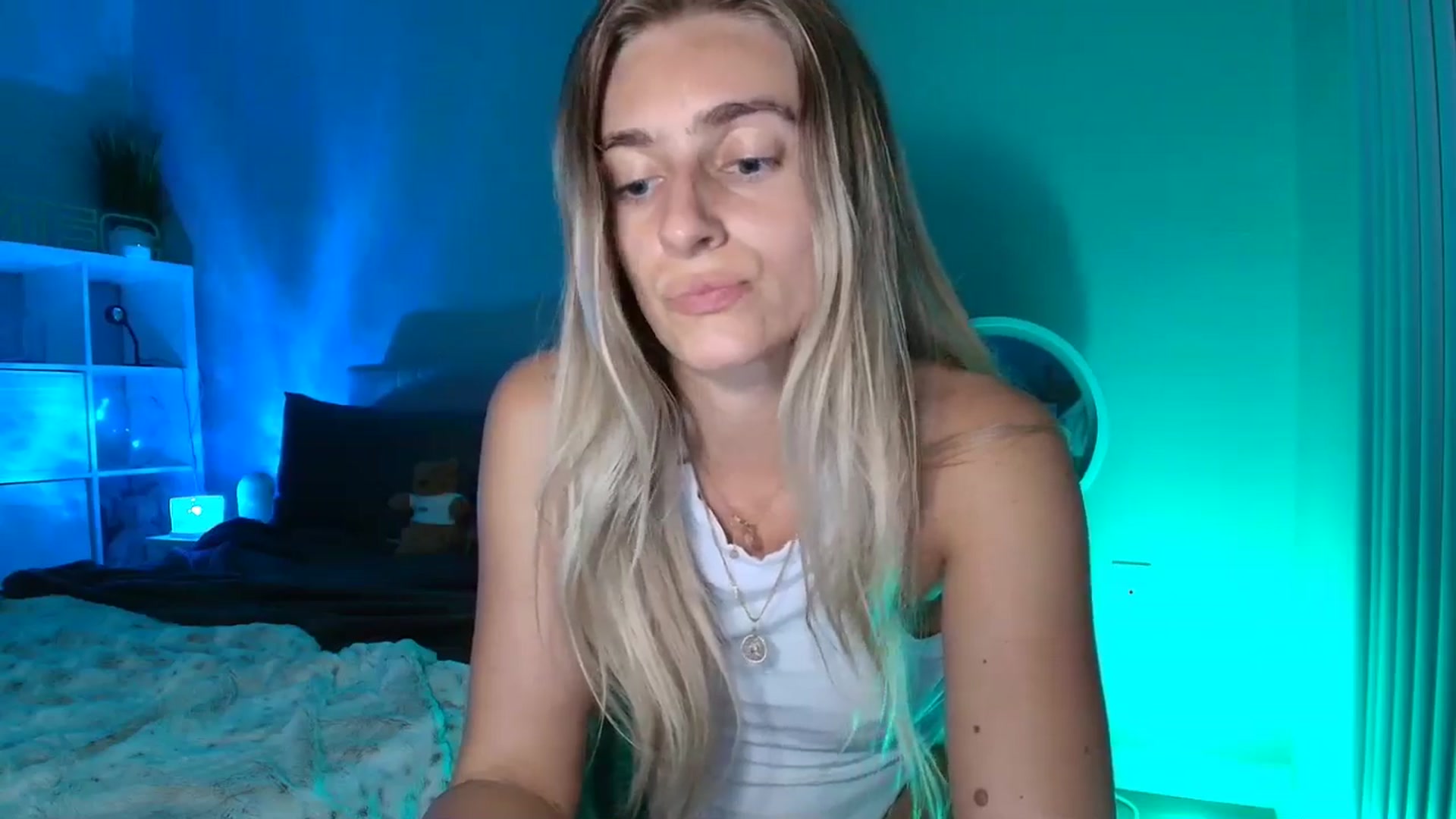 Gallery image thumbnail from Irina_VQ's myfreecams stream on, 04/09/2026, 05:54 image 10 of 20