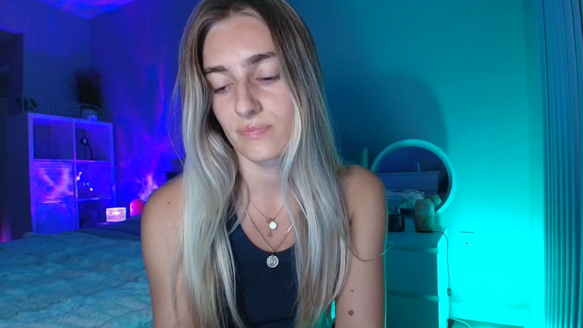 Gallery image thumbnail from Irina_VQ's myfreecams stream on, 04/18/2026, 06:47 image 6 of 20
