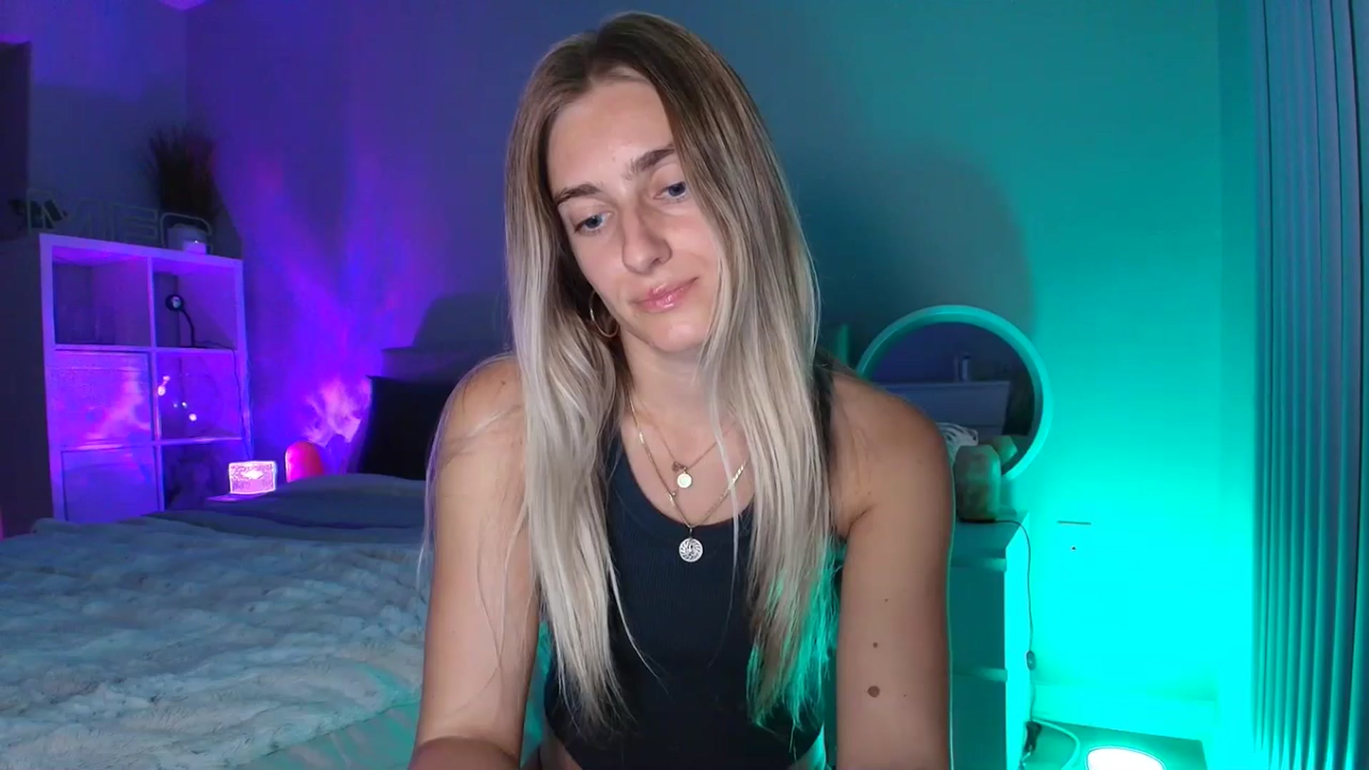 Gallery image thumbnail from Irina_VQ's myfreecams stream on, 04/18/2026, 06:47 image 19 of 20