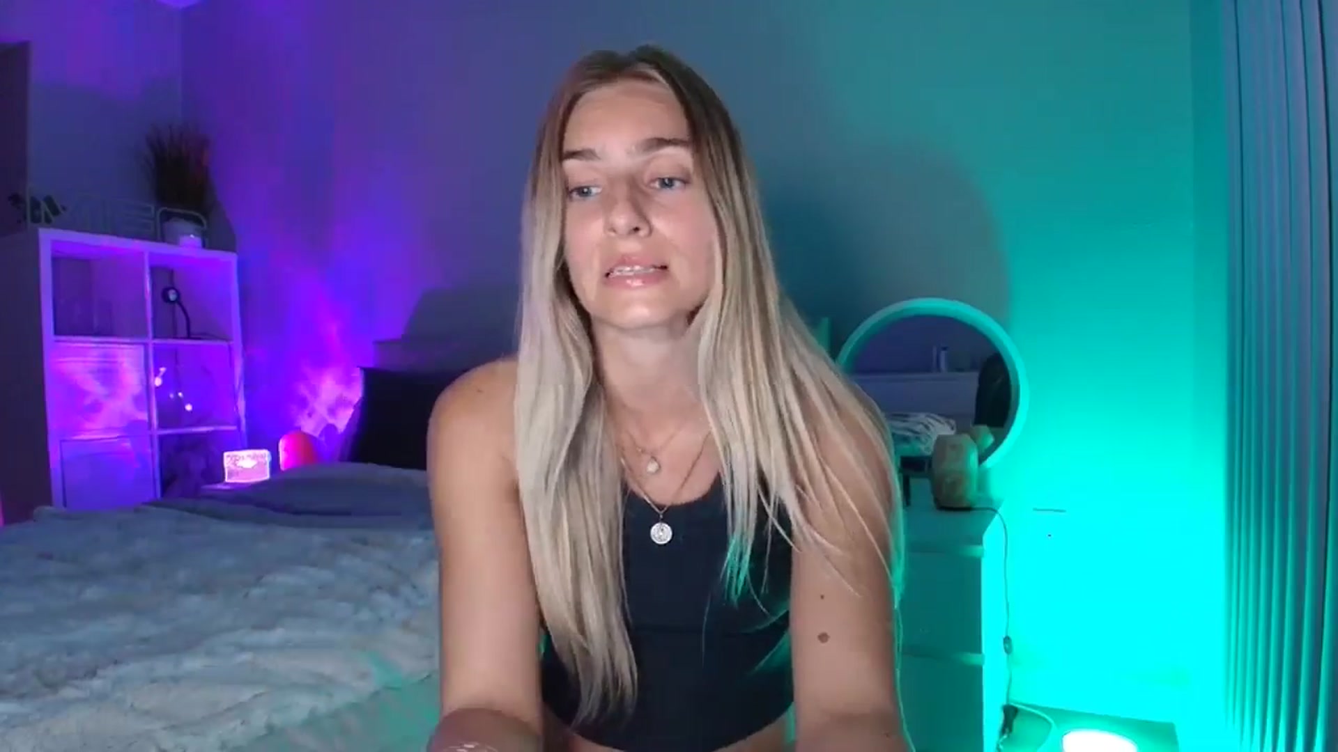 Gallery image thumbnail from Irina_VQ's myfreecams stream on, 04/18/2026, 06:47 image 18 of 20