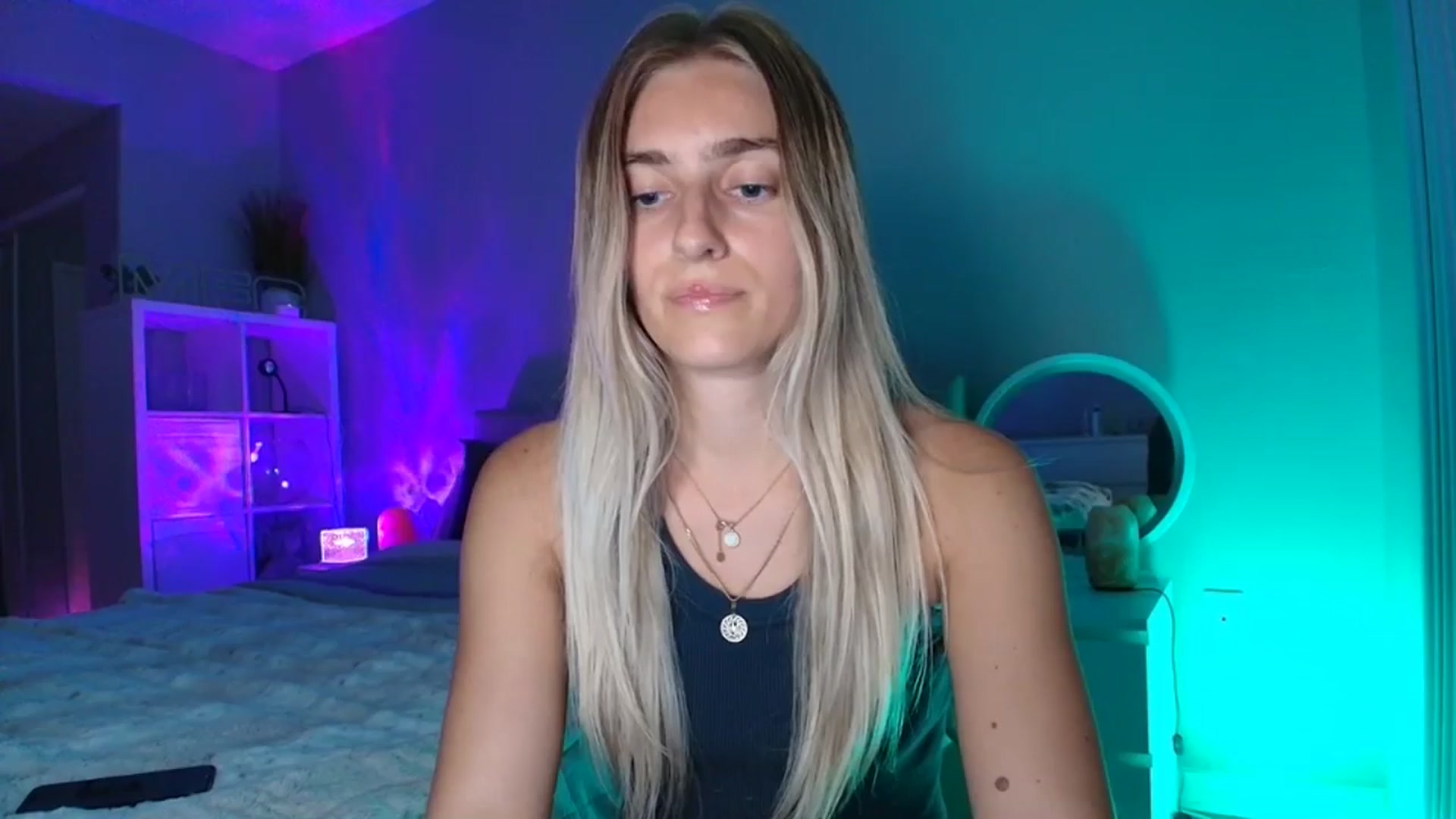 Gallery image thumbnail from Irina_VQ's myfreecams stream on, 04/18/2026, 07:09 image 3 of 20