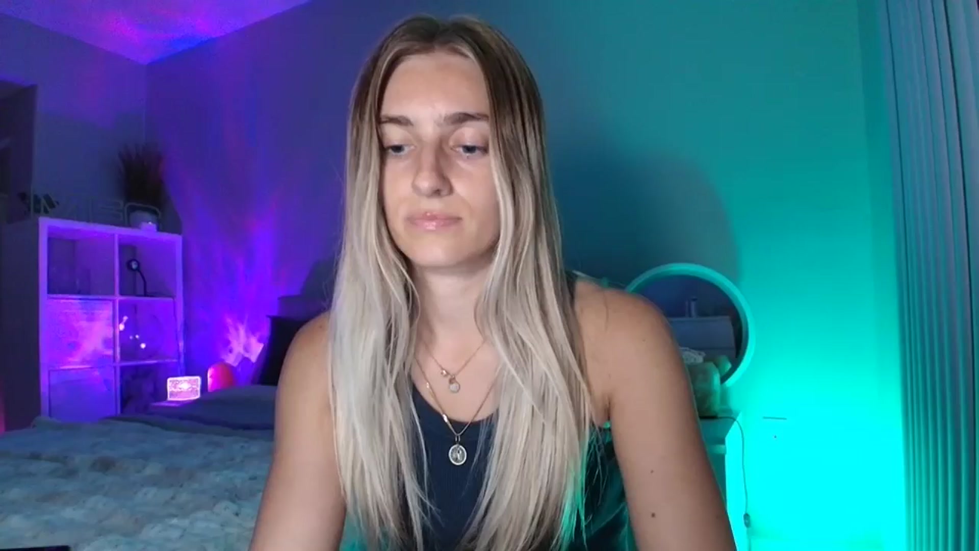 Gallery image thumbnail from Irina_VQ's myfreecams stream on, 04/18/2026, 08:26 image 17 of 20