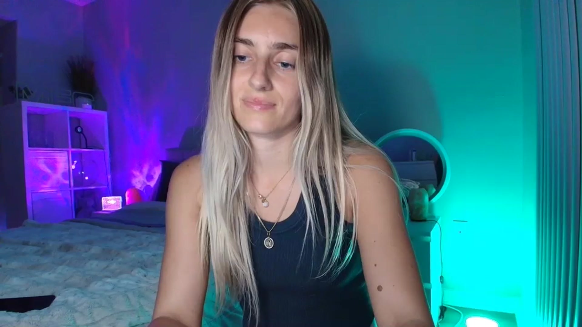 Gallery image thumbnail from Irina_VQ's myfreecams stream on, 04/18/2026, 08:26 image 13 of 20