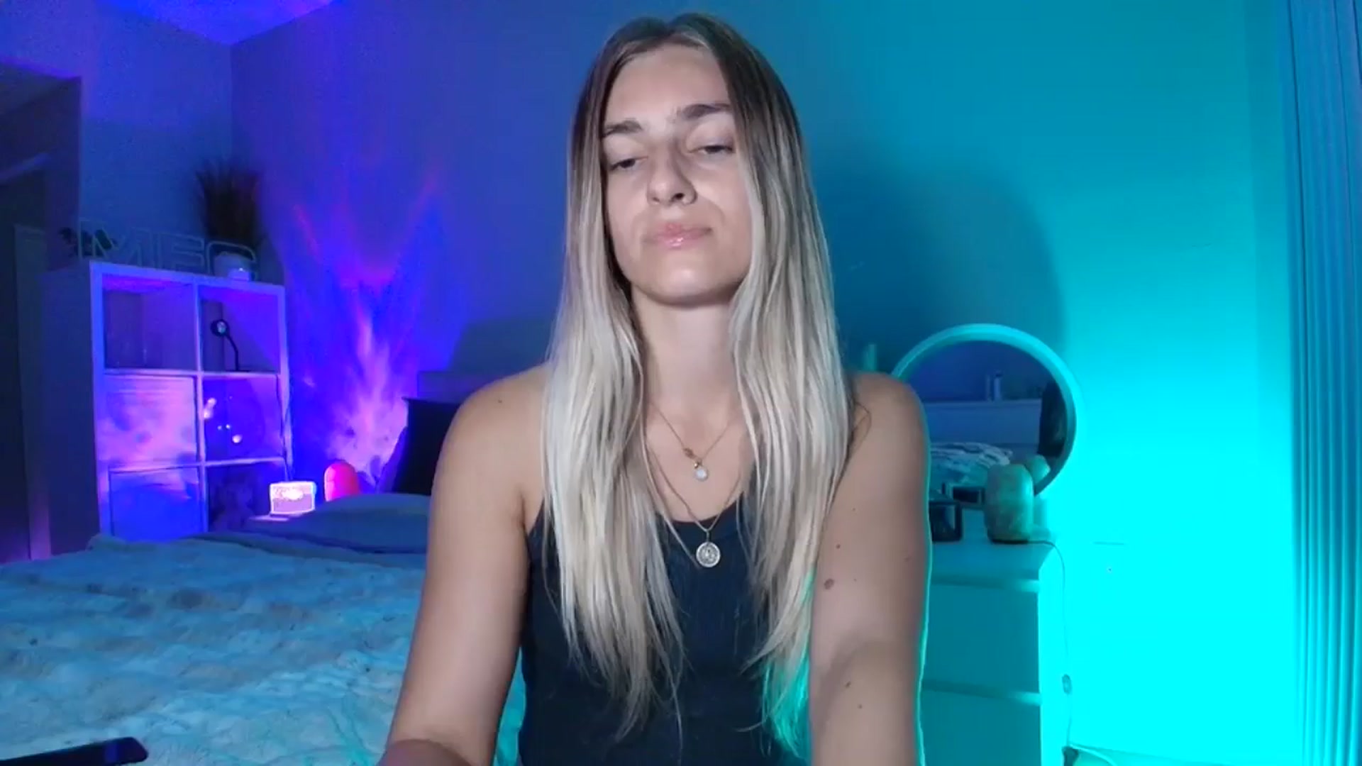 Gallery image thumbnail from Irina_VQ's myfreecams stream on, 04/18/2026, 08:26 image 3 of 20