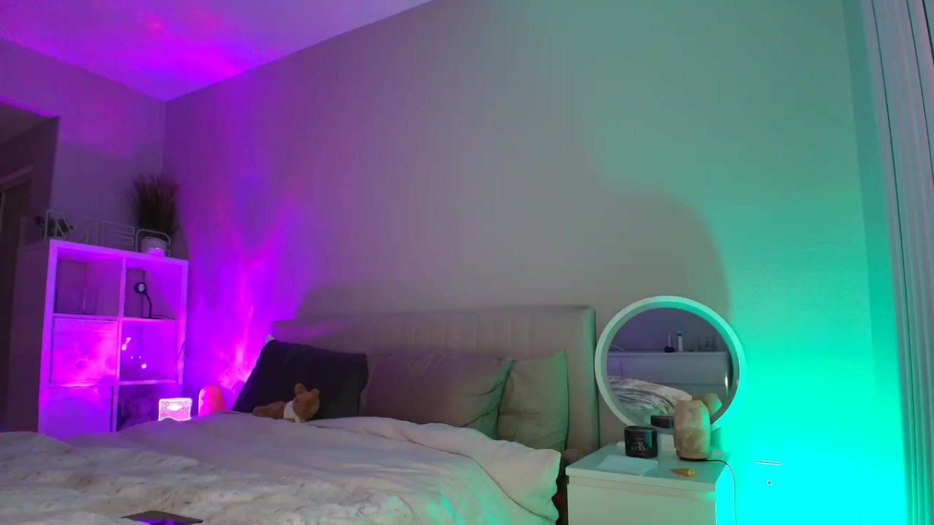 Gallery image thumbnail from Irina_VQ's myfreecams stream on, 05/04/2026, 05:49 image 9 of 20