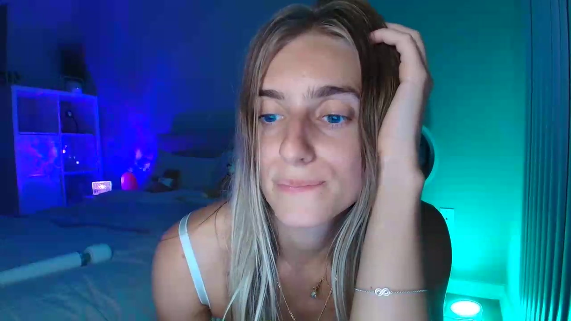 Gallery image thumbnail from Irina_VQ's myfreecams stream on, 06/12/2026, 10:06 image 19 of 20
