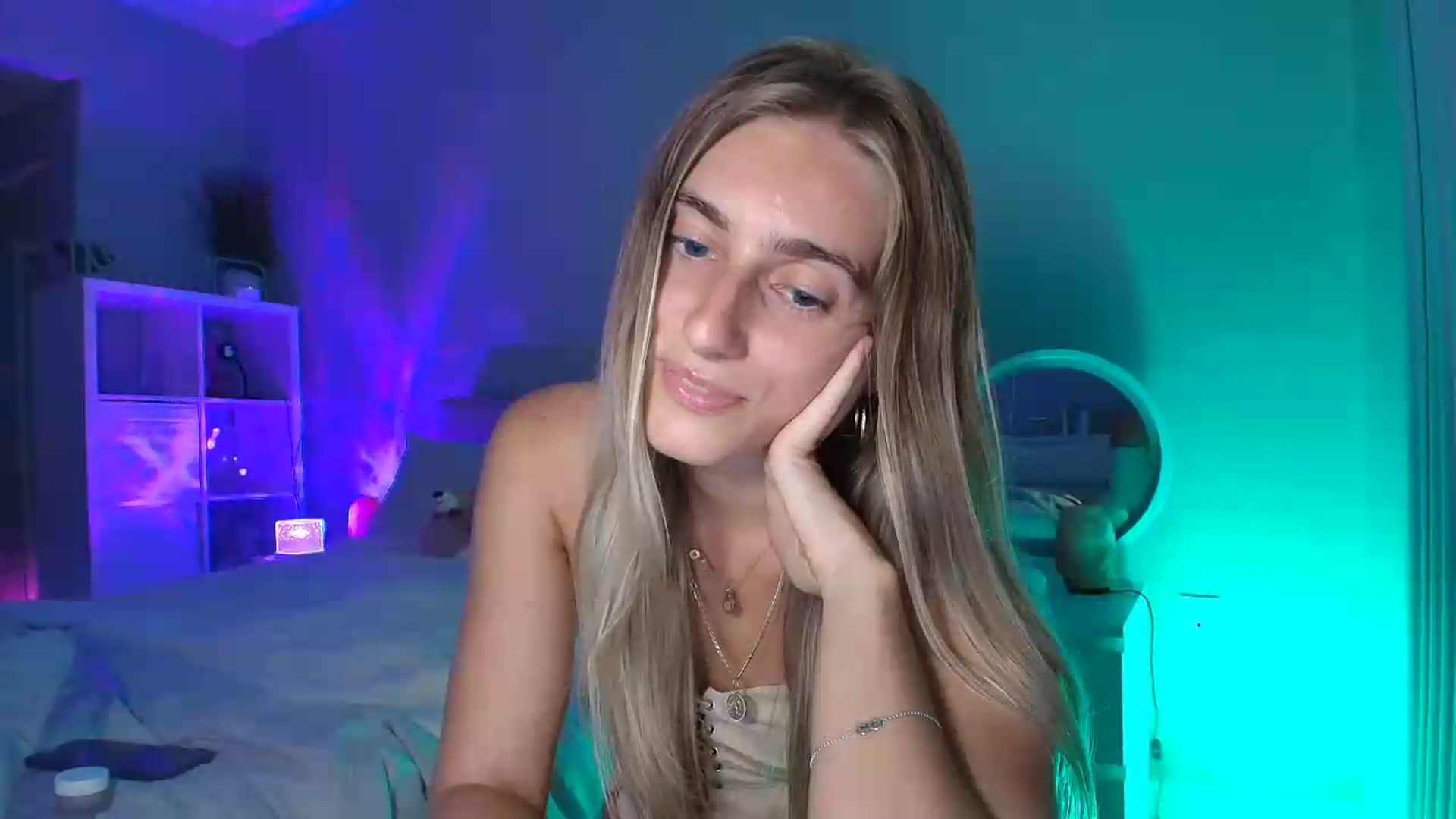 Gallery image thumbnail from Irina_VQ's myfreecams stream on, 06/13/2026, 09:23 image 19 of 20