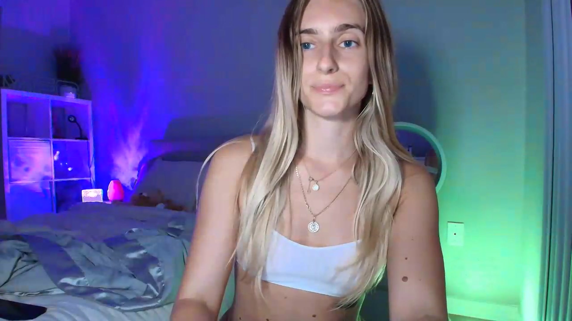 Gallery image thumbnail from Irina_VQ's myfreecams stream on, 06/14/2026, 07:18 image 15 of 20