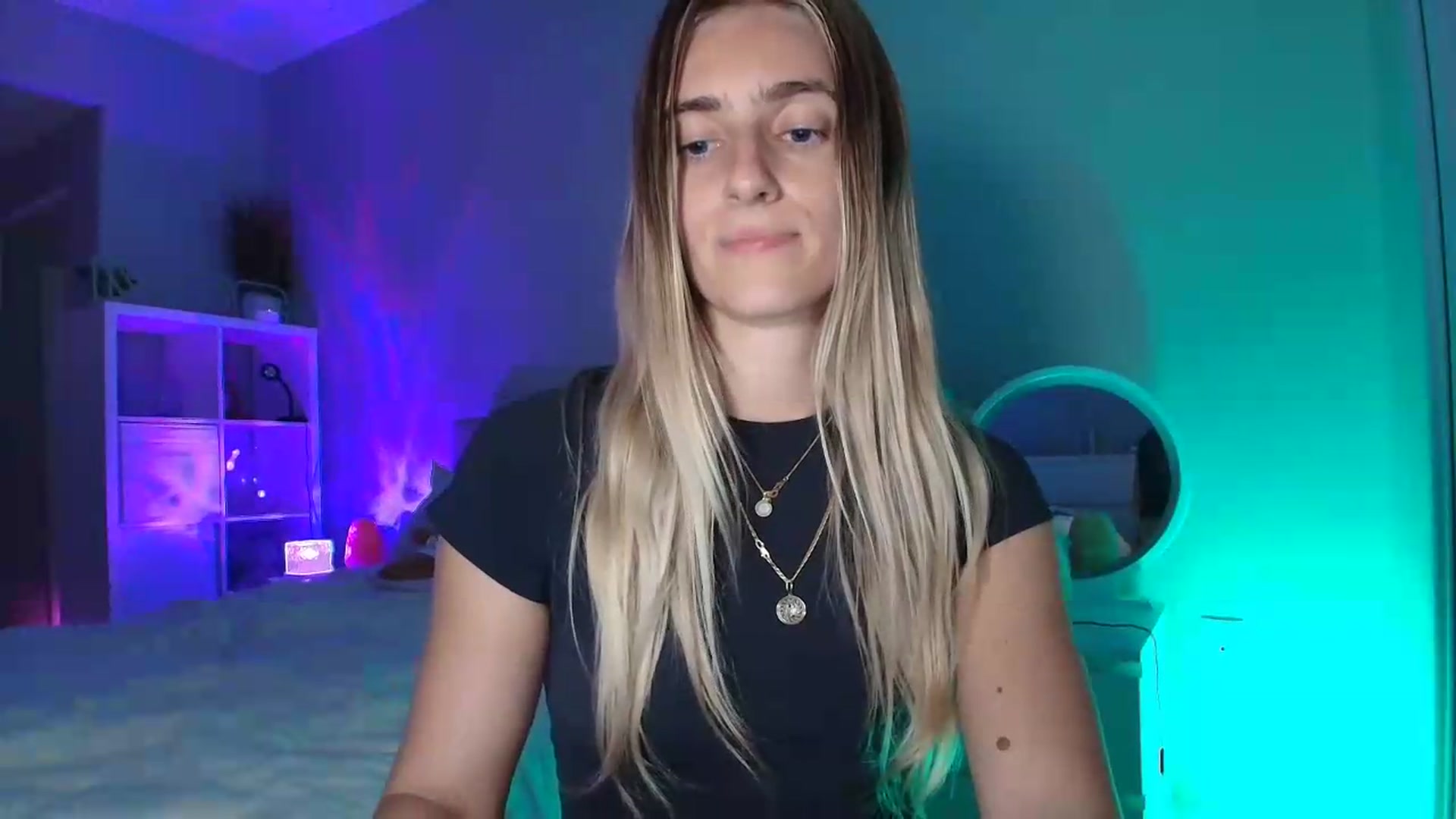 Gallery image thumbnail from Irina_VQ's myfreecams stream on, 06/29/2026, 07:45 image 17 of 20