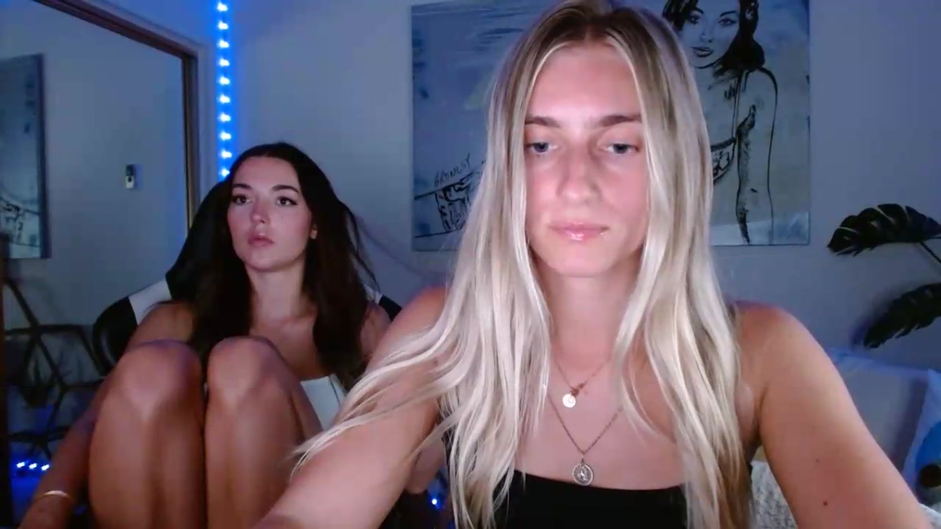 Gallery image thumbnail from Irina_VQ's myfreecams stream on, 08/10/2026, 04:53 image 17 of 20