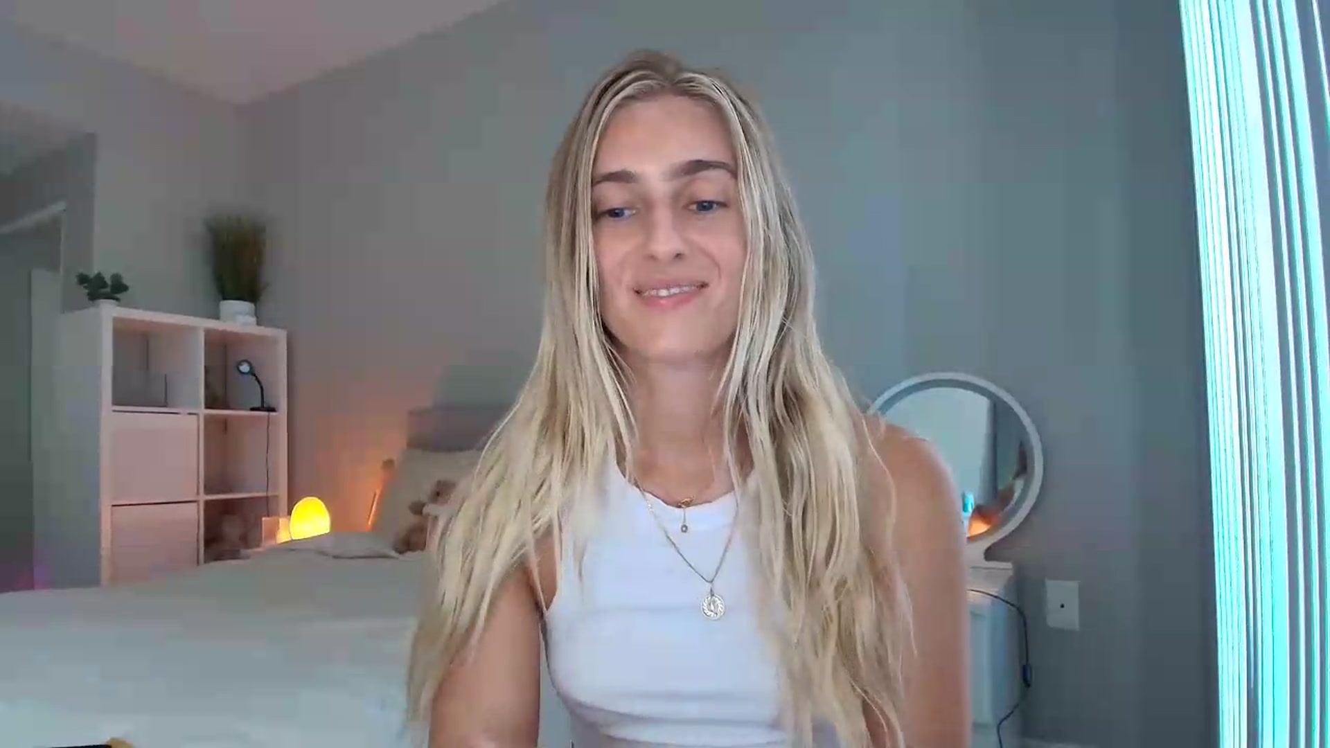 Gallery image thumbnail from Irina_VQ's myfreecams stream on, 08/17/2026, 22:08 image 15 of 20