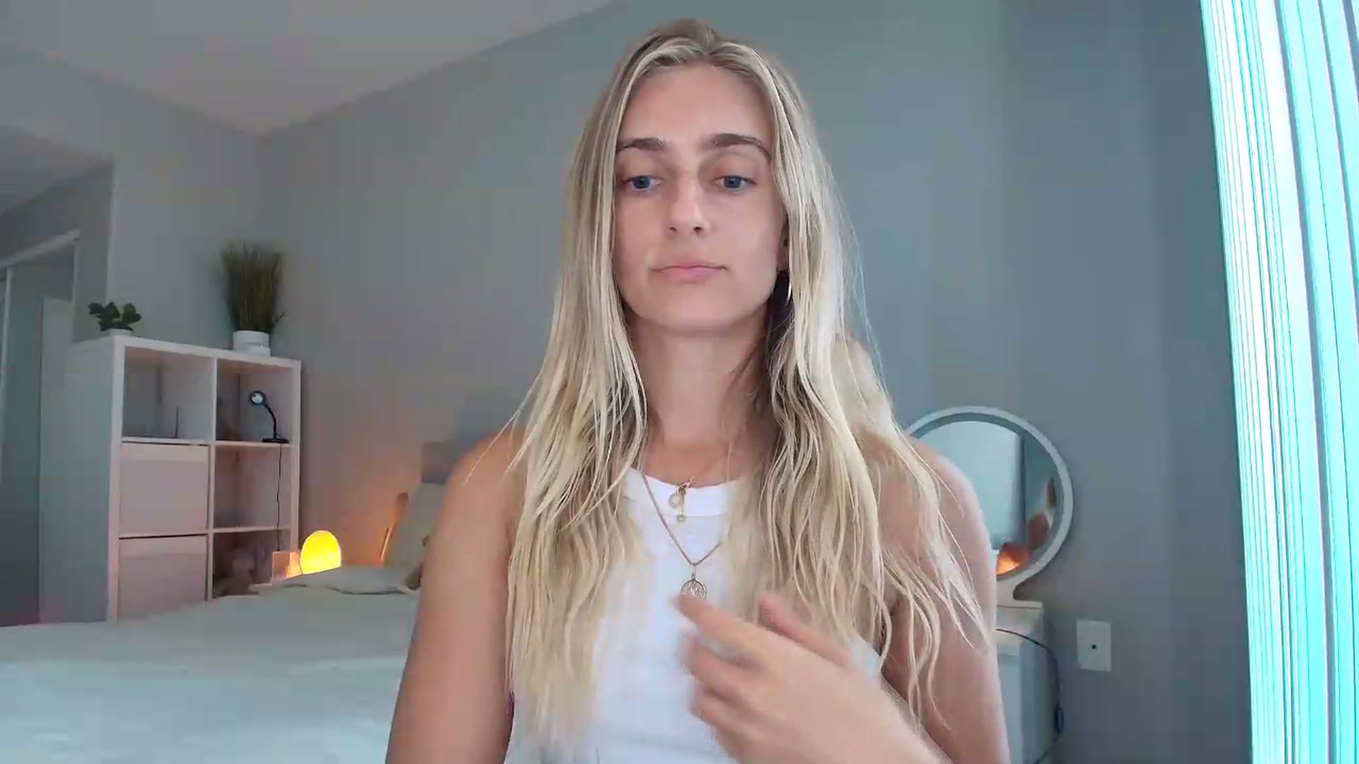 Gallery image thumbnail from Irina_VQ's myfreecams stream on, 08/17/2026, 22:08 image 19 of 20