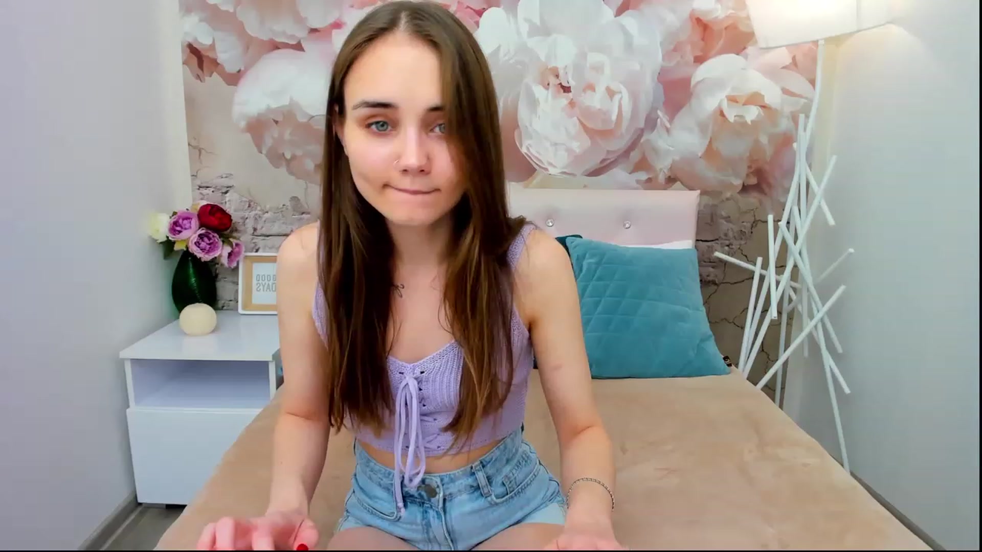 Gallery image thumbnail from IrisAdams's myfreecams stream on, 11/14/2022, 18:53 image 15 of 20