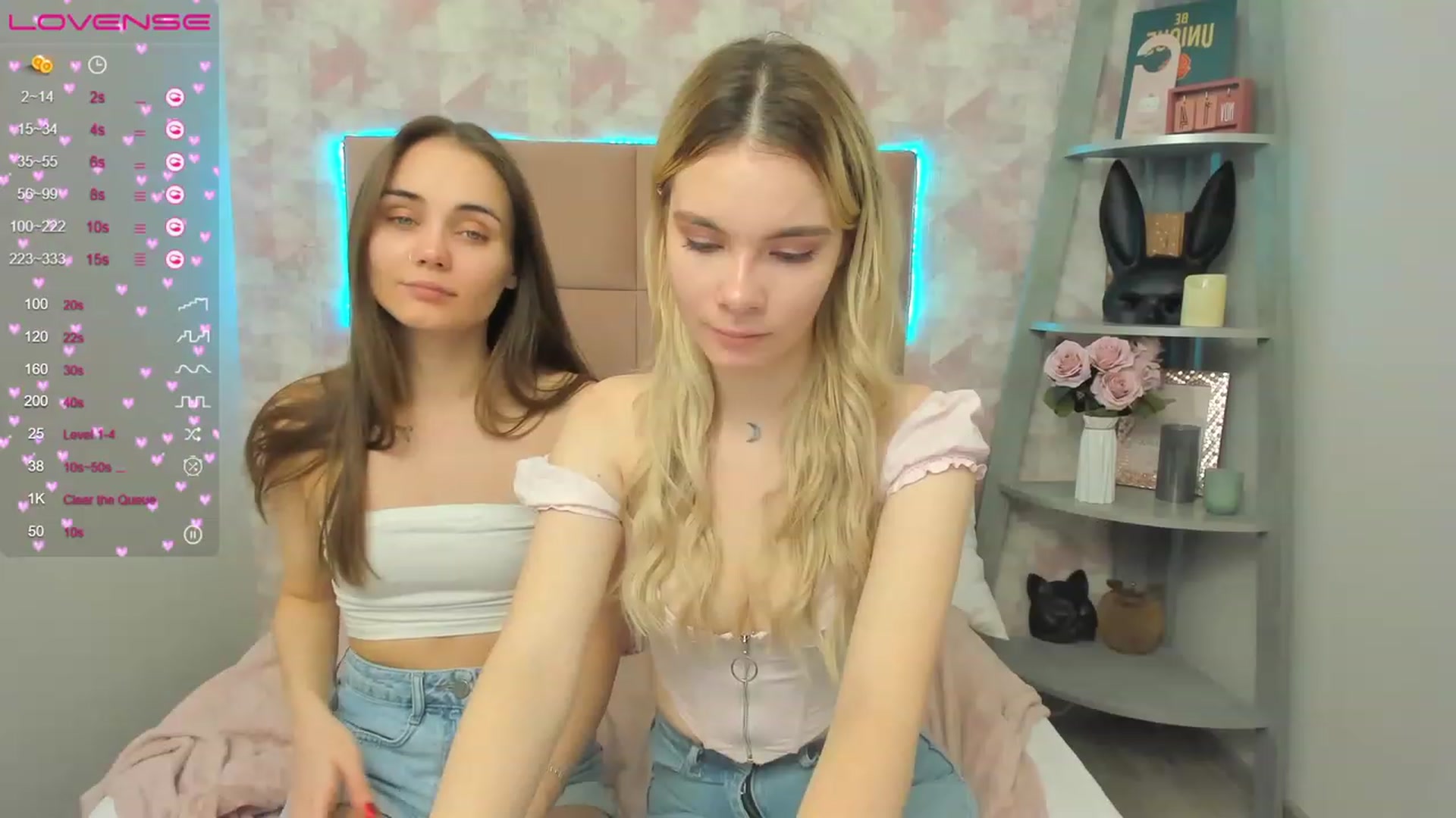 Gallery image thumbnail from IrisAdams's myfreecams stream on, 11/19/2022, 09:29 image 9 of 20