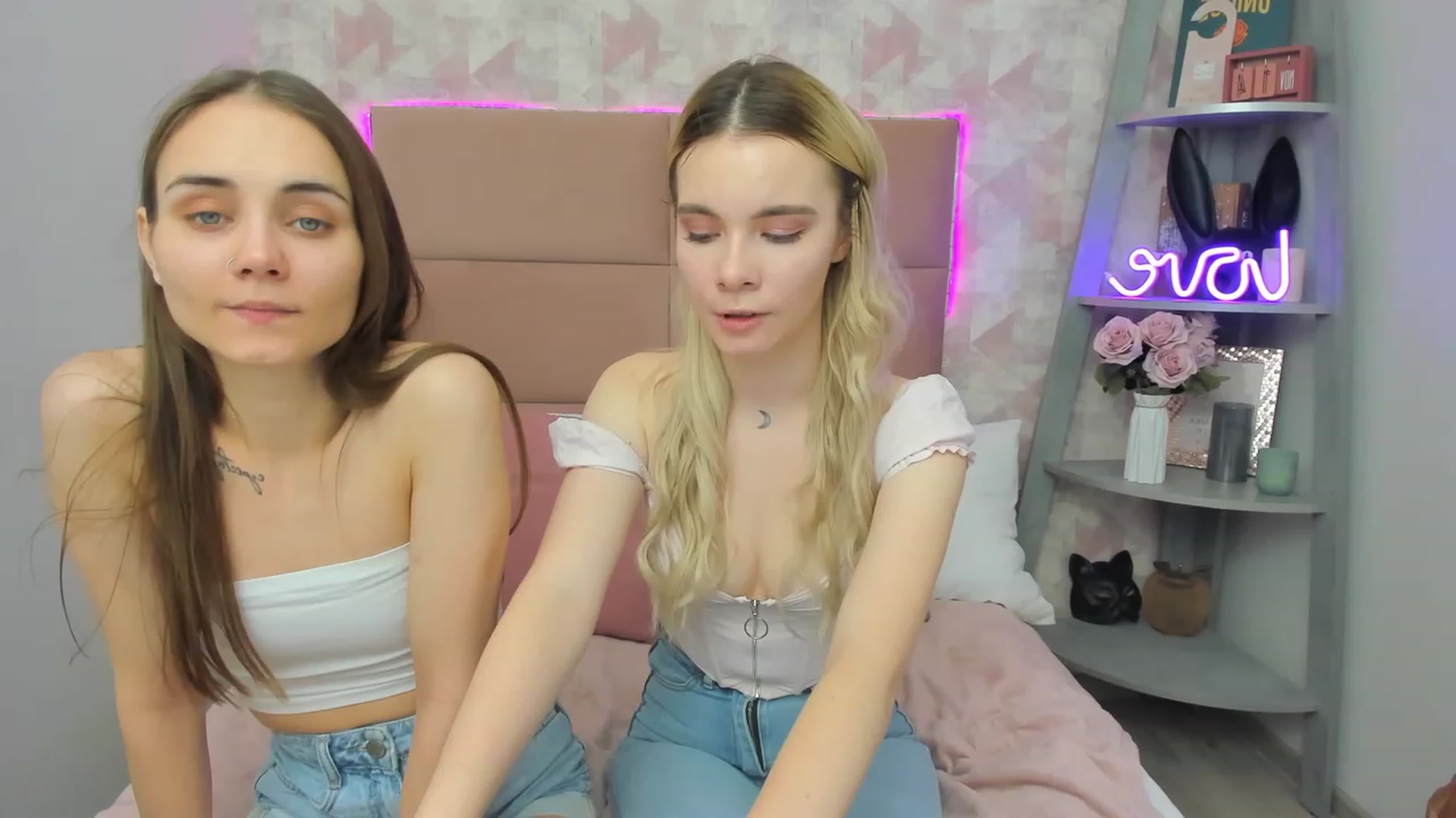 Gallery image thumbnail from IrisAdams's myfreecams stream on, 11/19/2022, 12:52 image 13 of 20