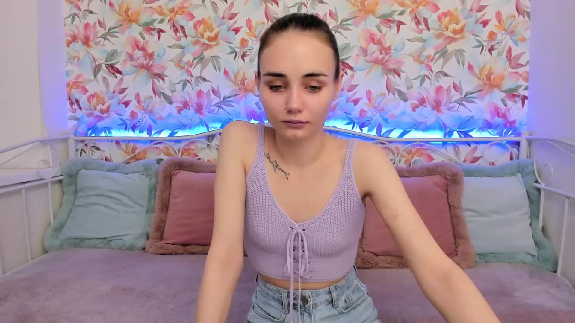 Gallery image thumbnail from IrisAdams's myfreecams stream on, 11/21/2022, 19:34 image 19 of 20
