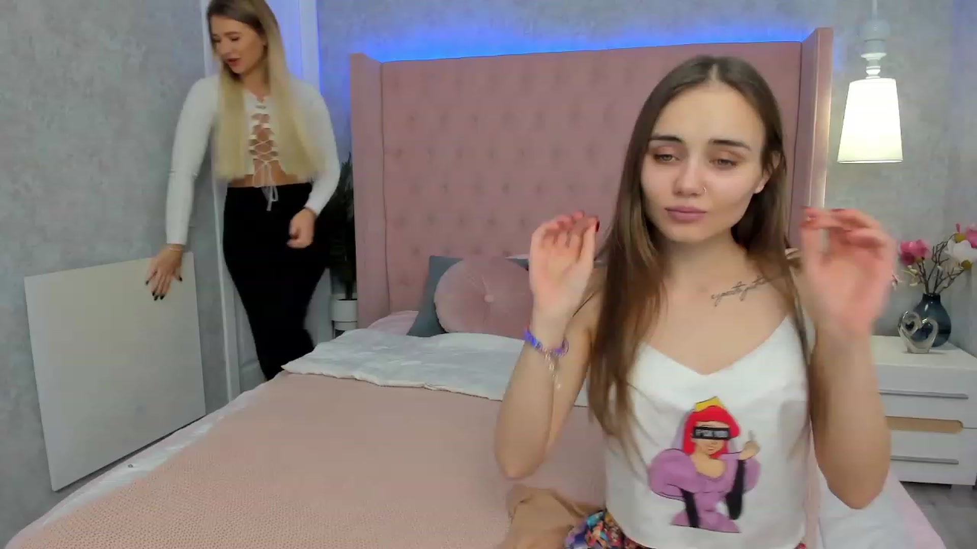Gallery image thumbnail from IrisAdams's myfreecams stream on, 11/25/2022, 16:32 image 8 of 20