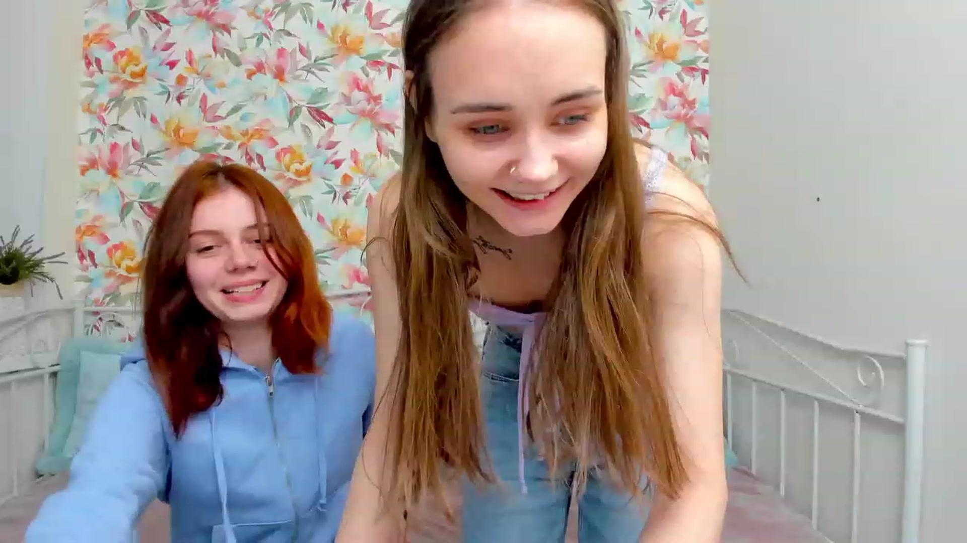 Gallery image thumbnail from IrisAdams's myfreecams stream on, 11/26/2022, 16:07 image 3 of 20