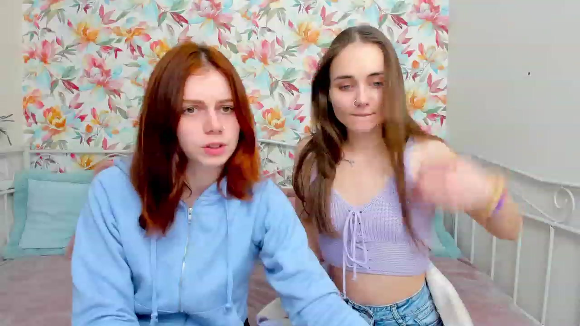 Gallery image thumbnail from IrisAdams's myfreecams stream on, 11/26/2022, 16:07 image 7 of 20